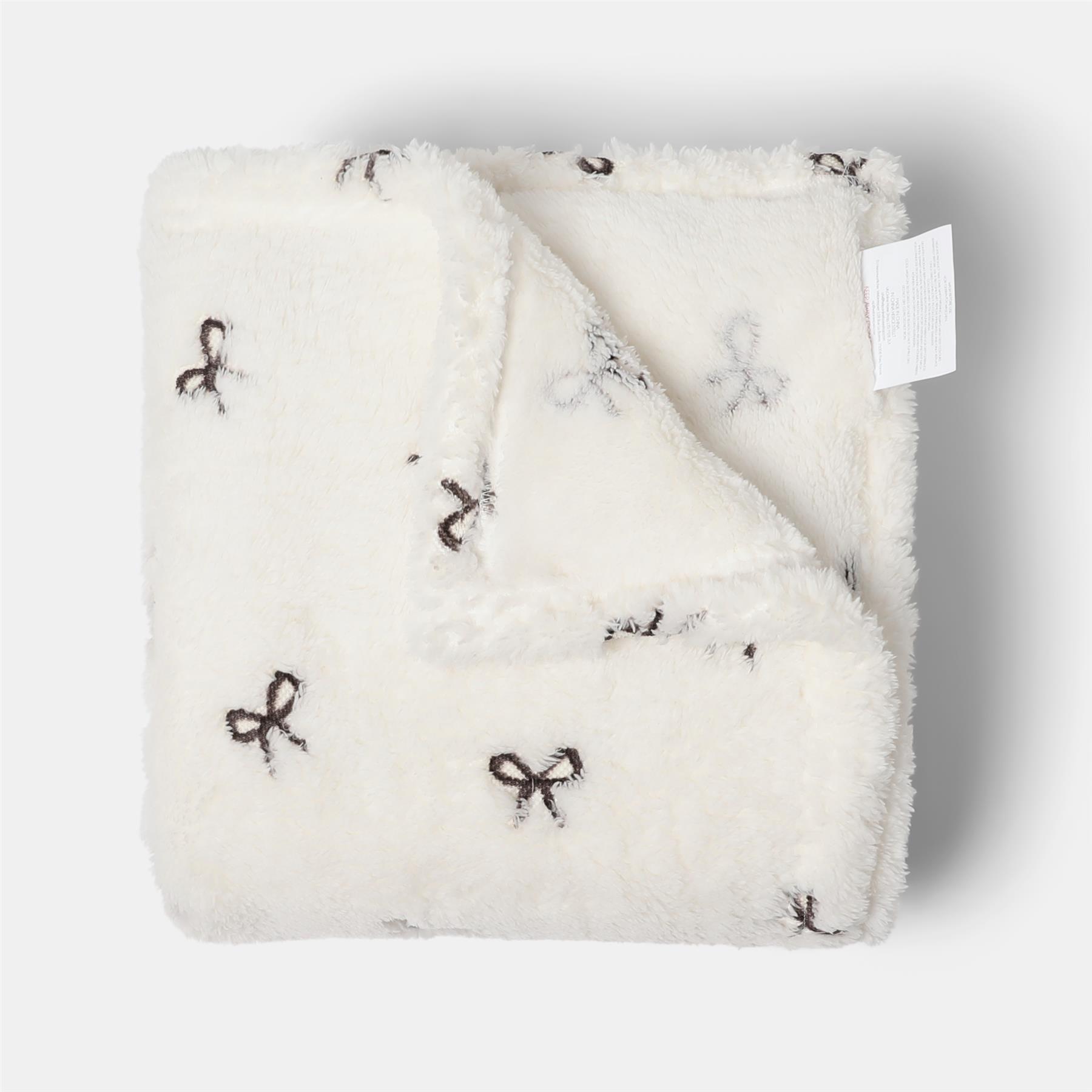 OHS Embossed Throw Ultrasoft Fleece Blanket Winter Soft Warm Bedspread
