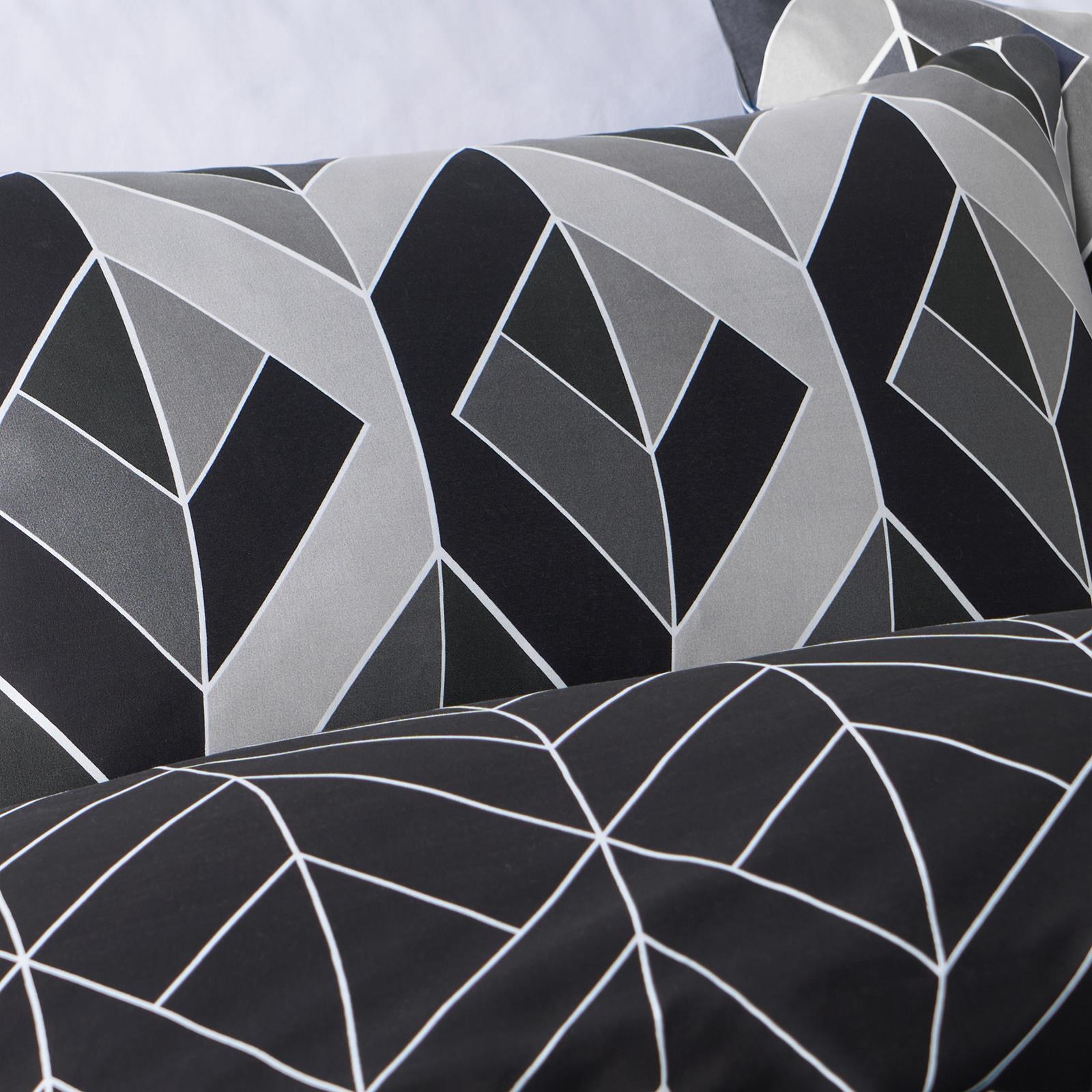 Geo Duvet Cover Bedding Set Pillowcase Reversible Quilt Soft Chevron Double King