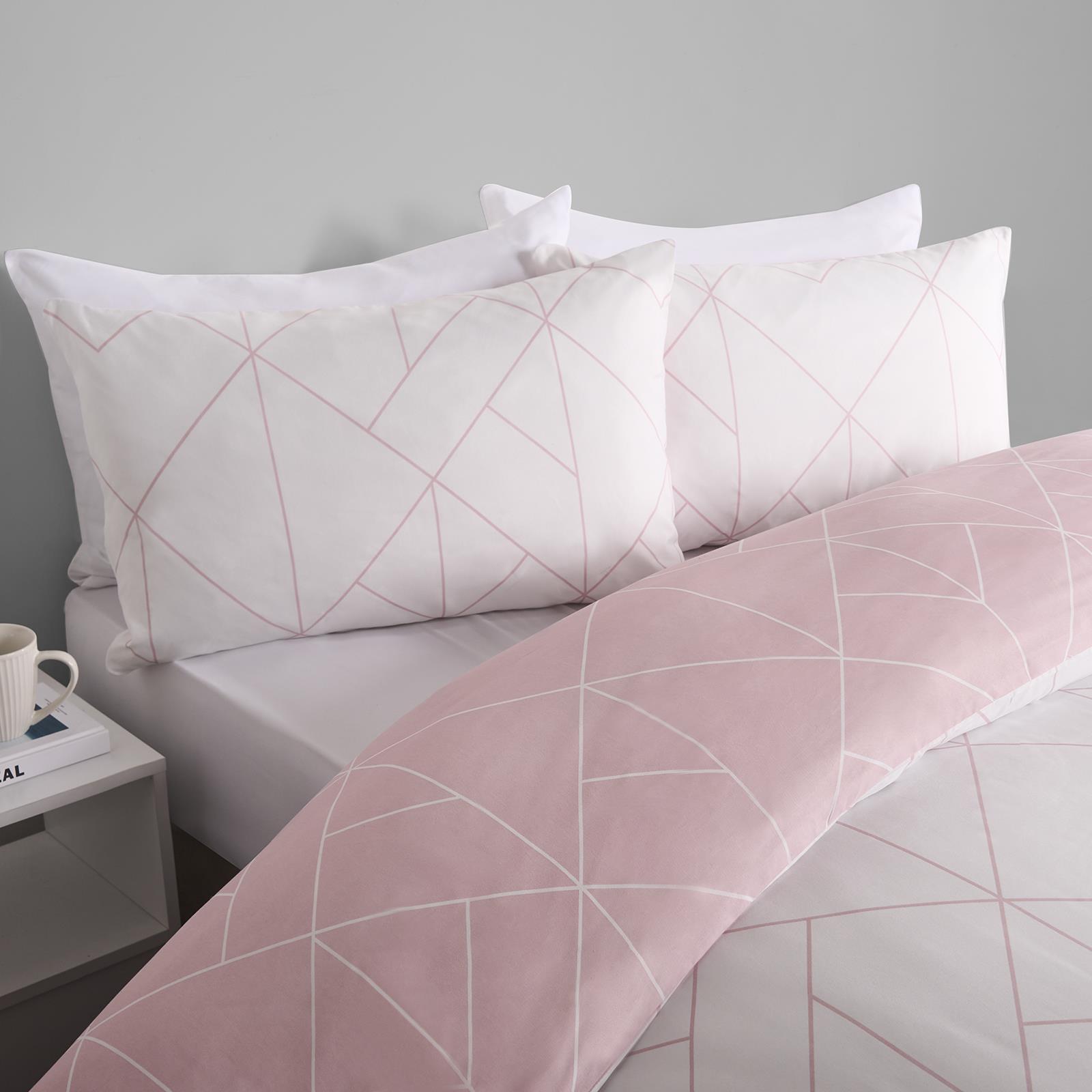 OHS Geometric Reversible Bedding Set Soft Quilt Duvet Cover with Pillowcase