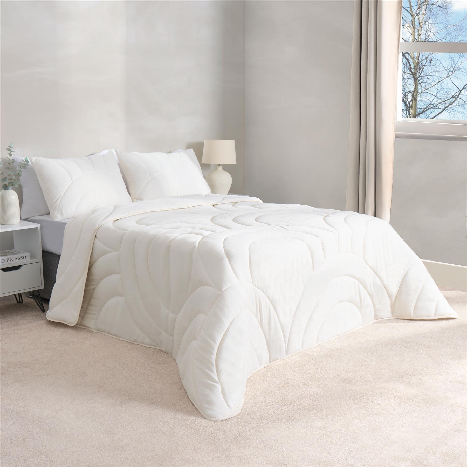 OHS Arches Coverless 7.5 TOG Duvet Quilted Bedding Set with Pillowcase