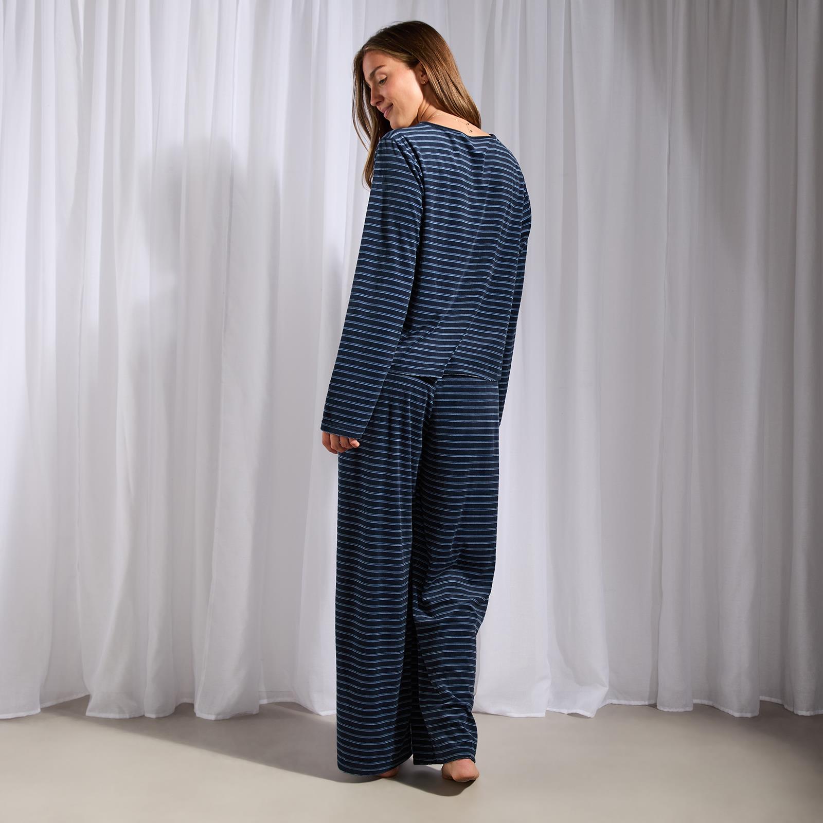 OHS Matte Velvet Loungewear Co-Ord Set Stripe Print Button Through Nightwear