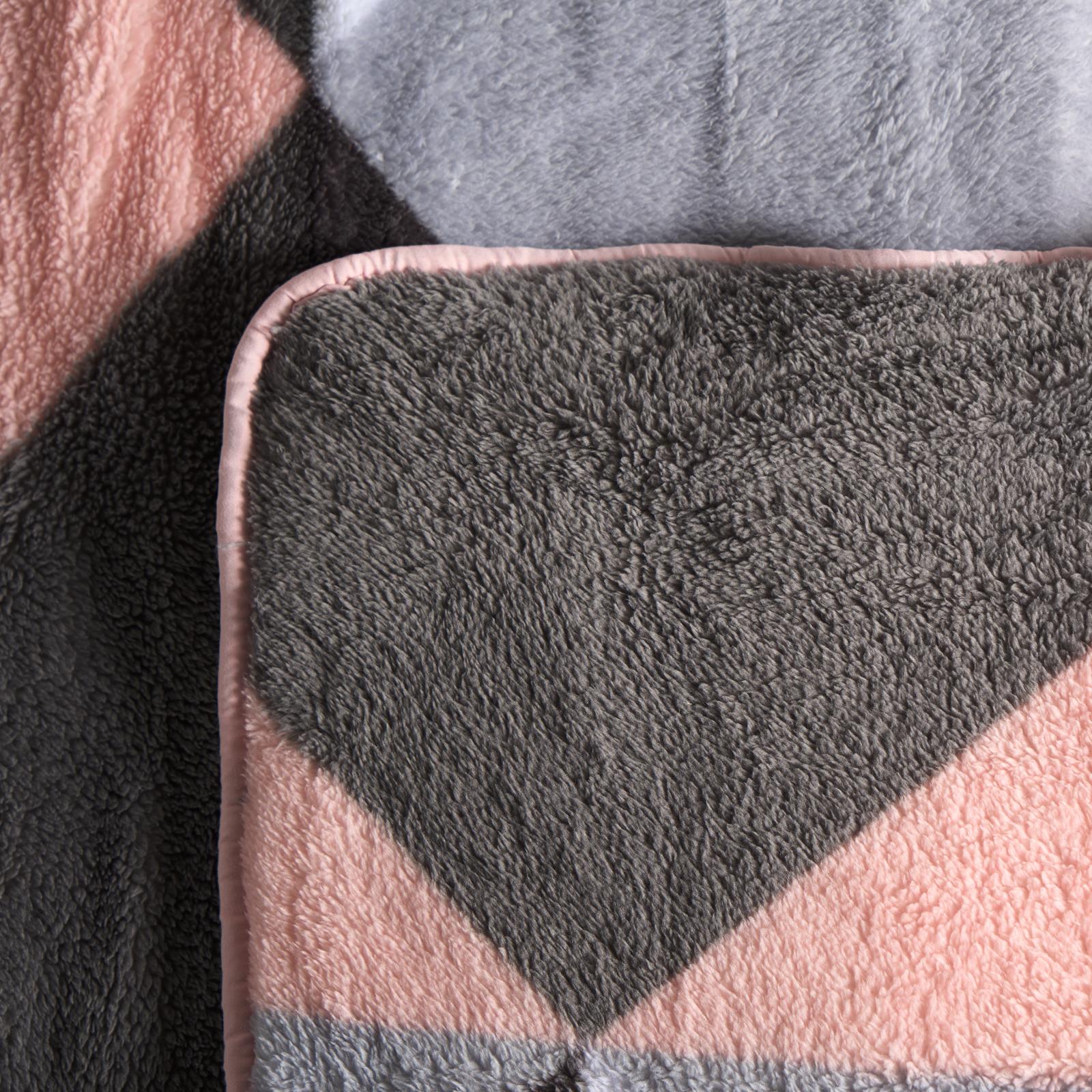Geometric Teddy Fleece Coverless Duvet Quilt Geo Bedding Set 10.5 TOG Pillowcase - Picture 5 of 8