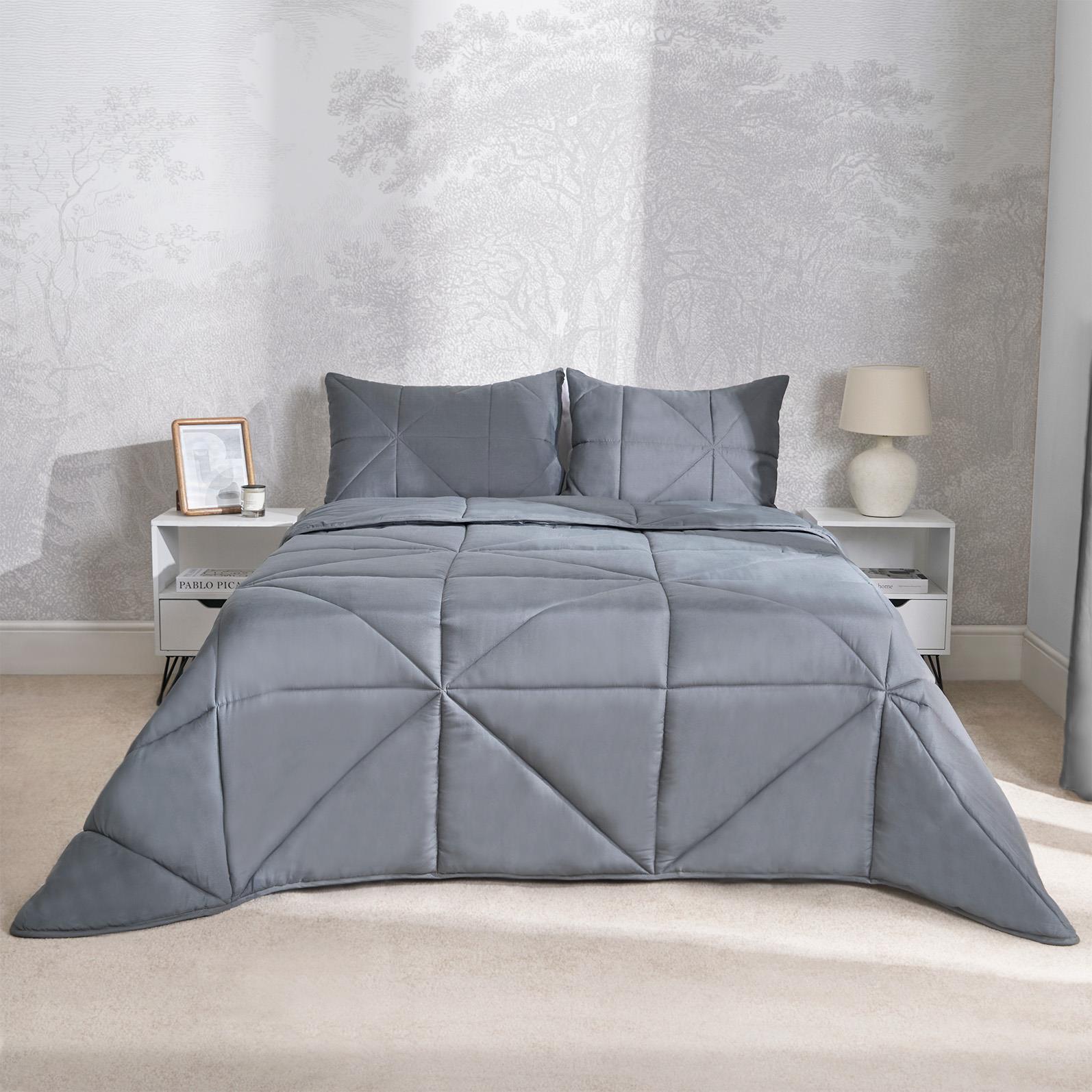 Coverless Duvet Geo Quilted 7.5 TOG Bedding Pillowcase Bed Set Double King Size - Picture 10 of 22