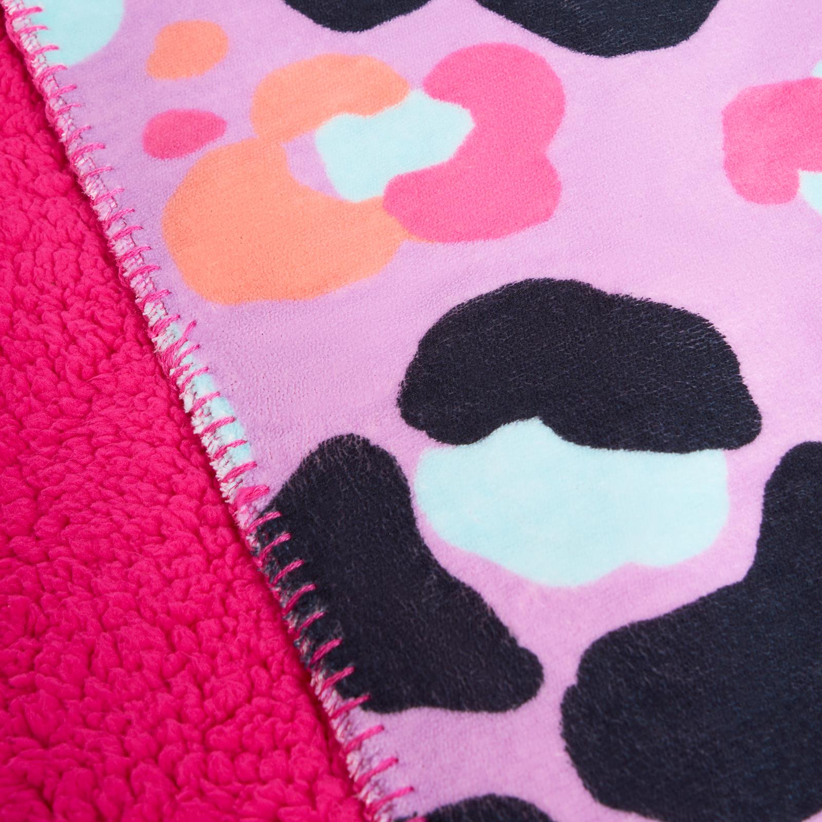 OHS Kids Pocket Scarf Leopard Gaming Fluffy Fleece Sherpa Thermal Winter Wrap