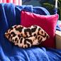 OHS Lips Shaped Cushion Decorative Filled Scatter Throw Pillow Home Decor
