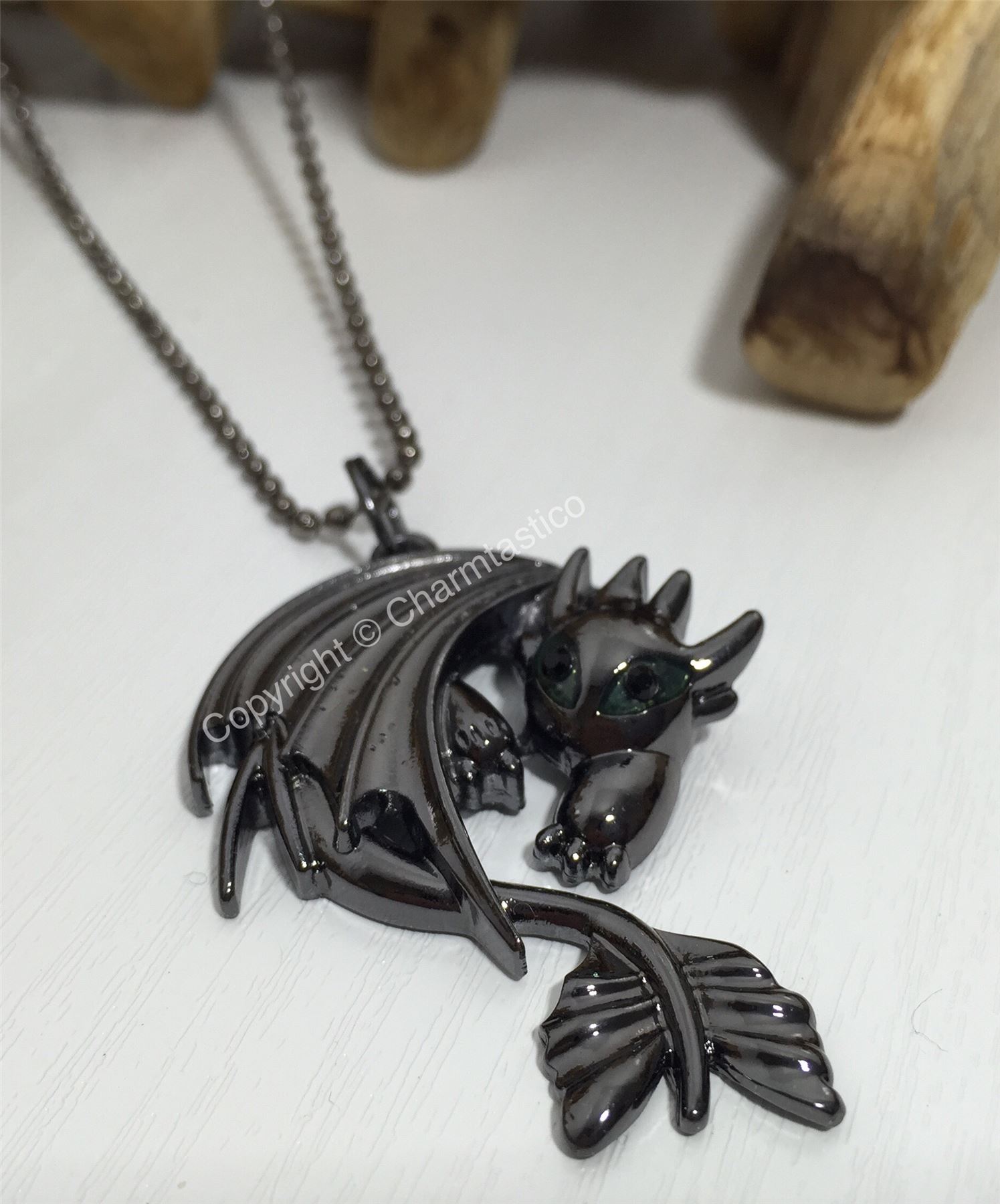 How To Train Your Dragon 2 TOOTHLESS NIGHT FURY Necklace UK Stock eBay