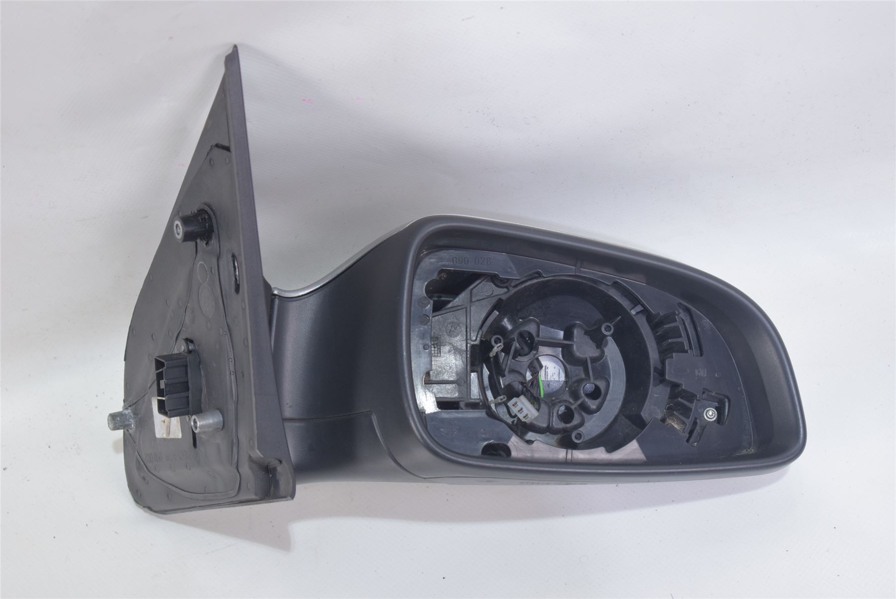VAUXHALL ASTRA 20042009 H MK5 RIGHT WING MIRROR FRAME GENUINE