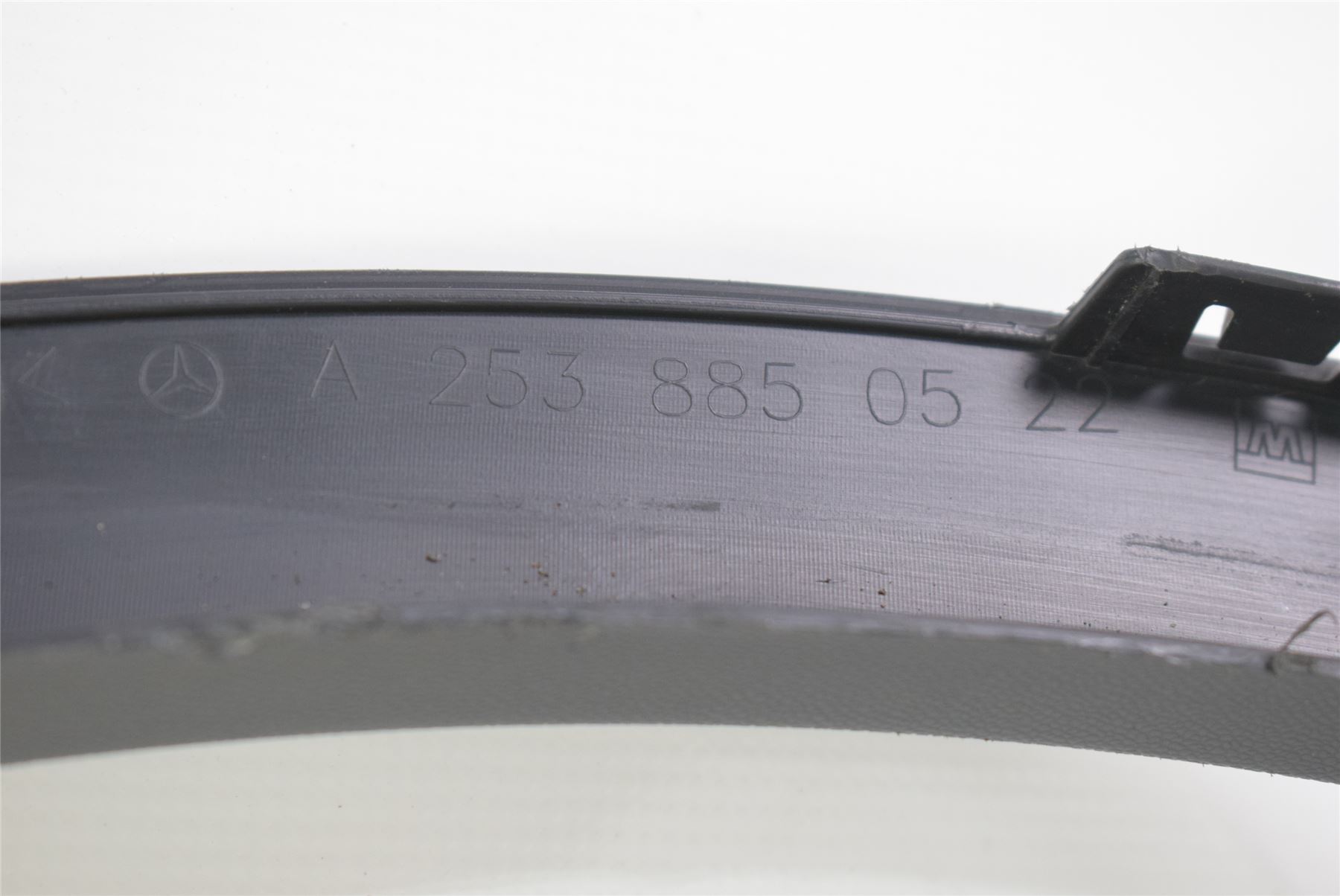 MERCEDES BENZ GLC LEFT FRONT WHEEL ARCH COVER ARCH TRIM 2015Onwards