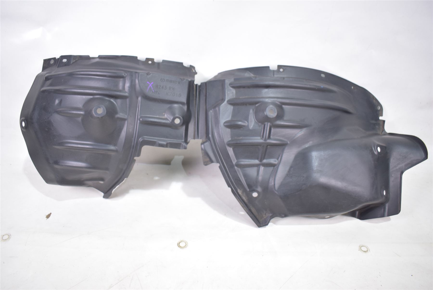 TESLA MODEL S 2012-2015 RIGHT FRONT WHEEL ARCH LINER SPLASH SHIELD REAR PART