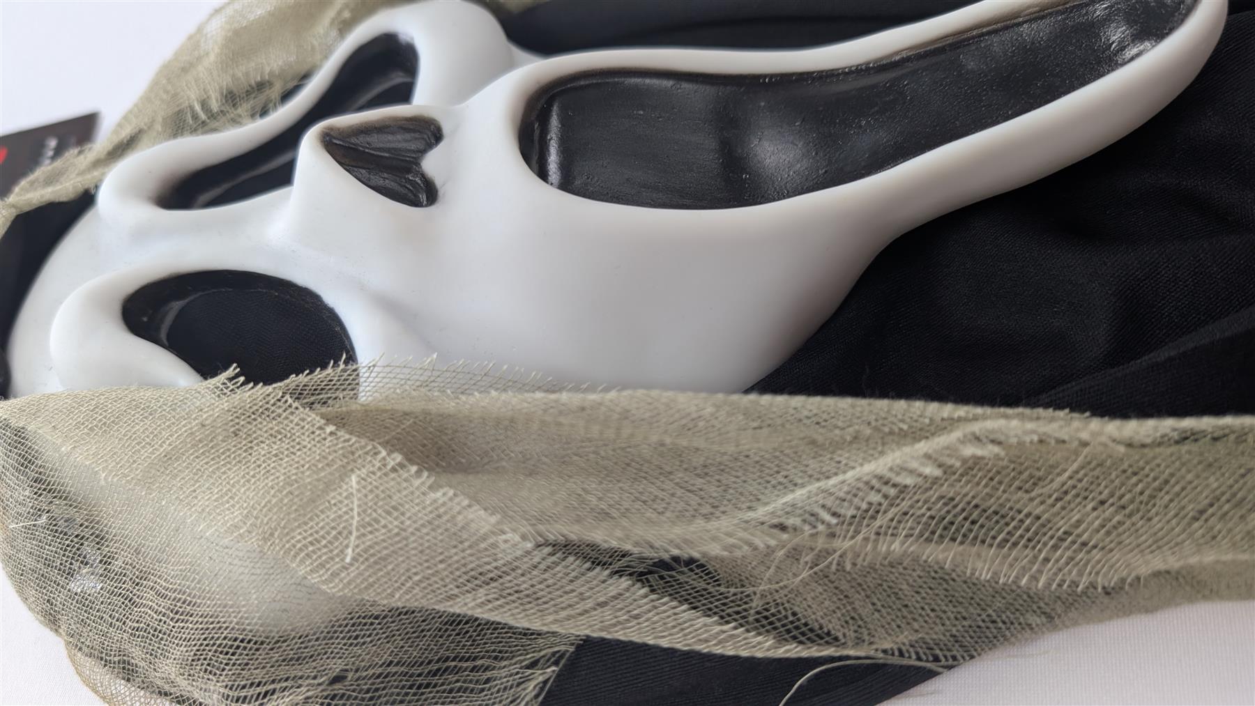 Official Ghost Face Scream Dead by Daylight Scary Movie Halloween Masks - Picture 40 of 119