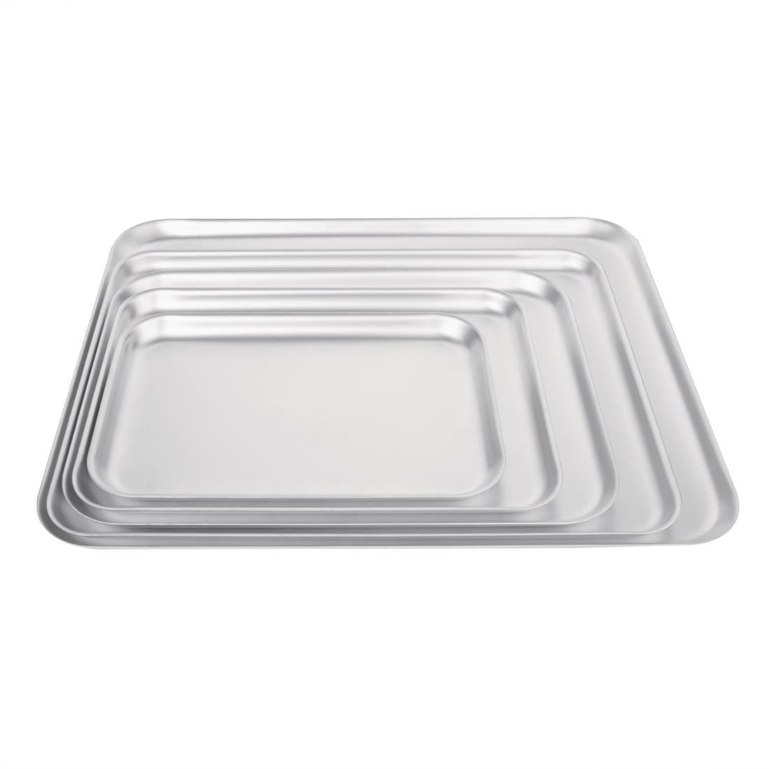 Vogue Baking Sheet for Oven Made of Aluminium 20mm Deep - 527x425mm