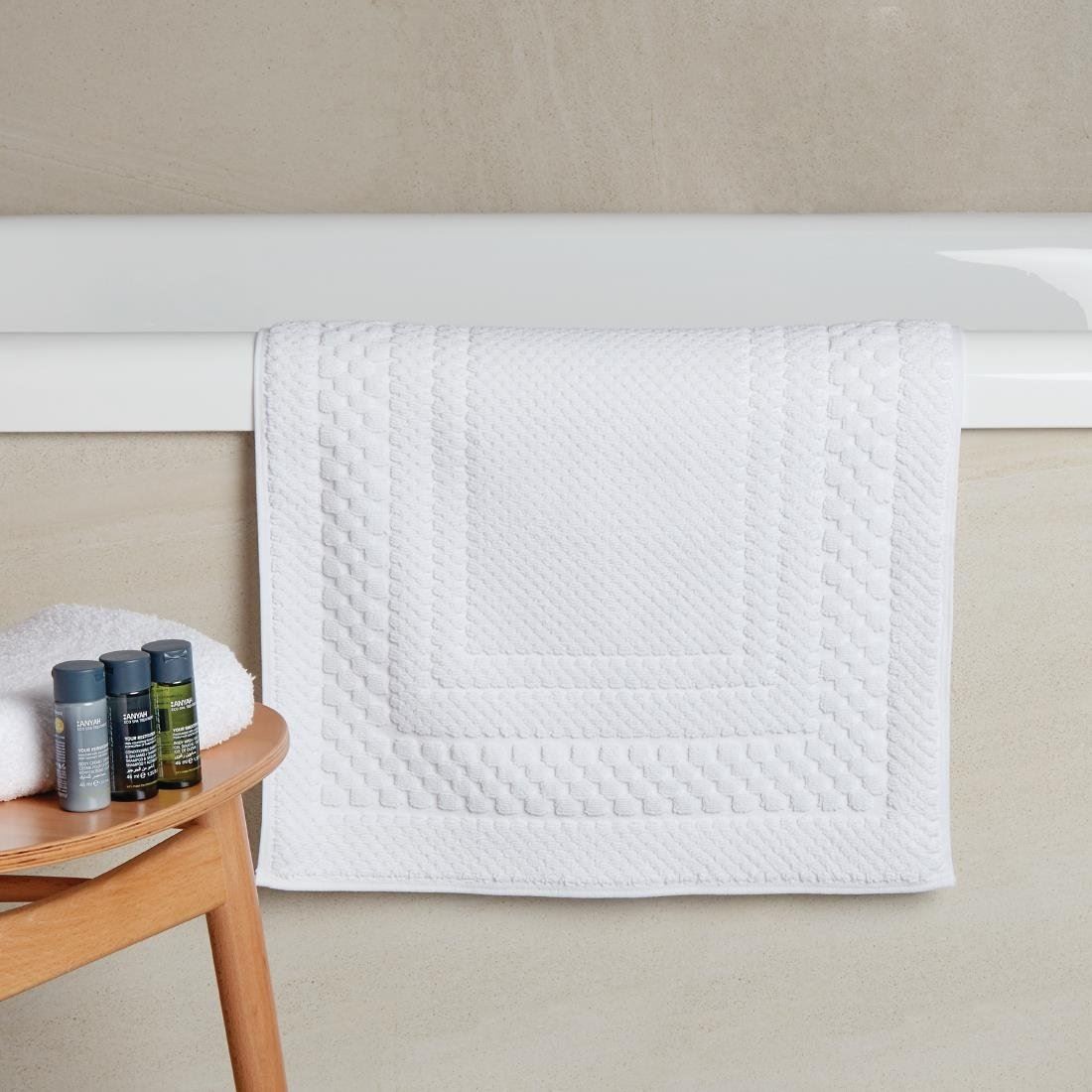 Mitre Heritage Chequers Towel 100% Cotton in White Rich Texture - Picture 2 of 21