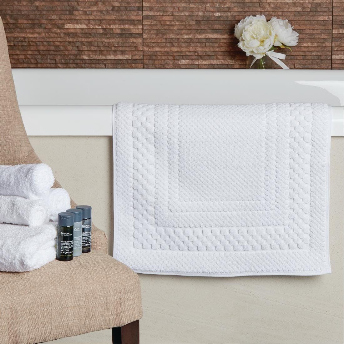Mitre Heritage Chequers Towel 100% Cotton in White Rich Texture - Picture 4 of 21