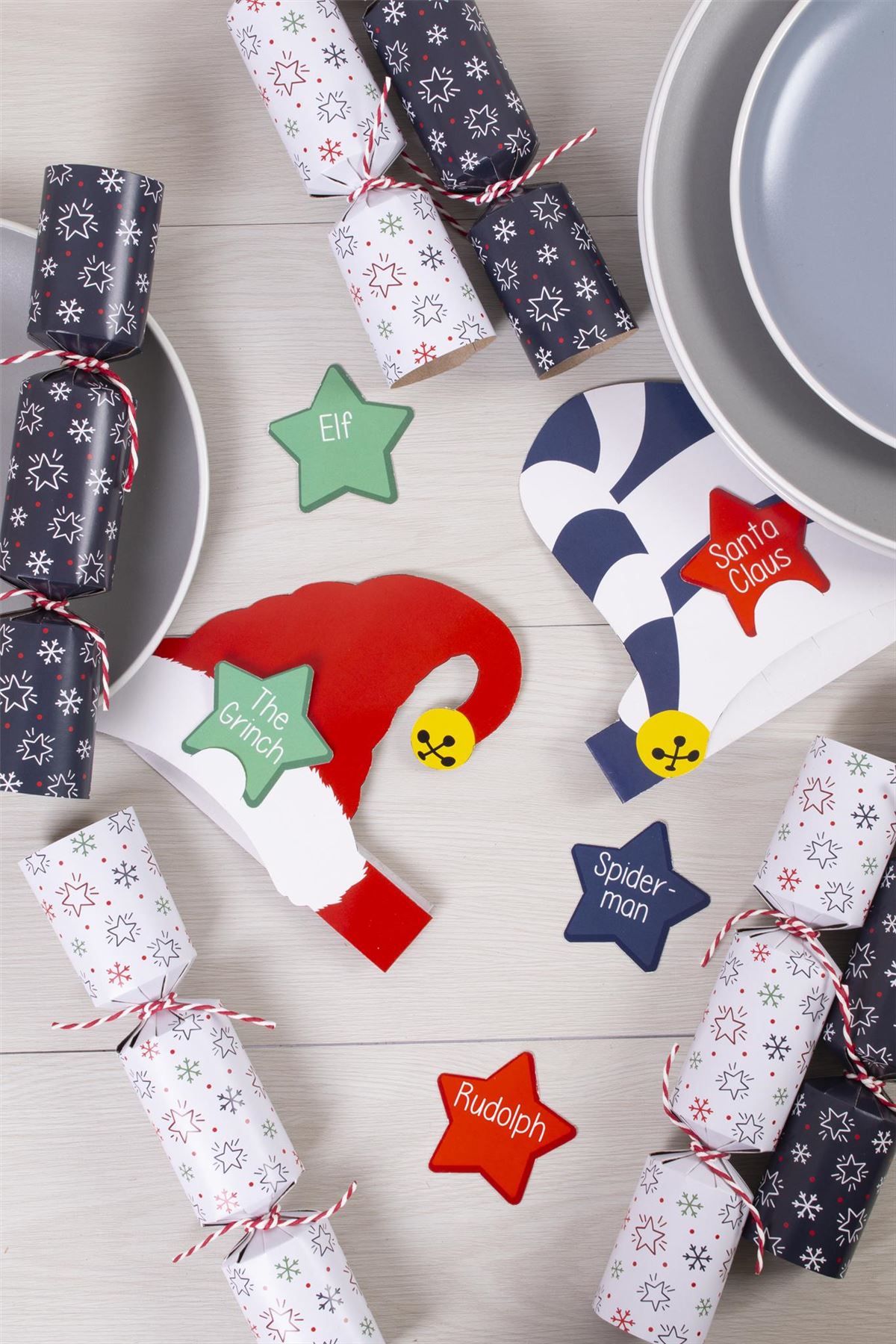 Interactive Christmas Crackers Box 6 Mini Family Game Chistmas Time Recyclable - Picture 18 of 23