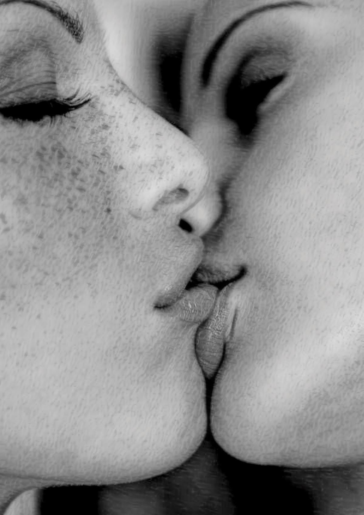 lesbian high resoulution Lesbian high resoulution