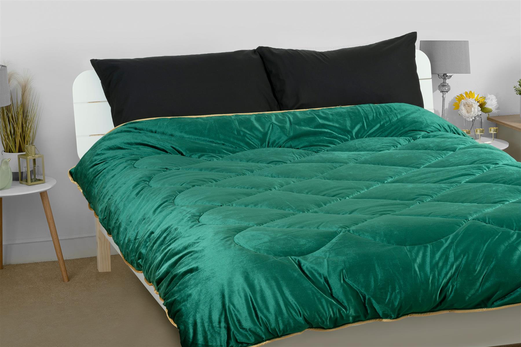 Glamour Opulent Coverless Velvet Duvet Heavy 13.5 Tog Black Gold