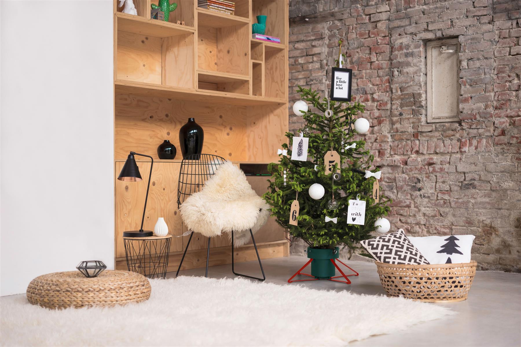 Christmas tree Stand Real Tree Metal Base Heavy Duty Xmas Tree Size upto 2.5m - Picture 3 of 14