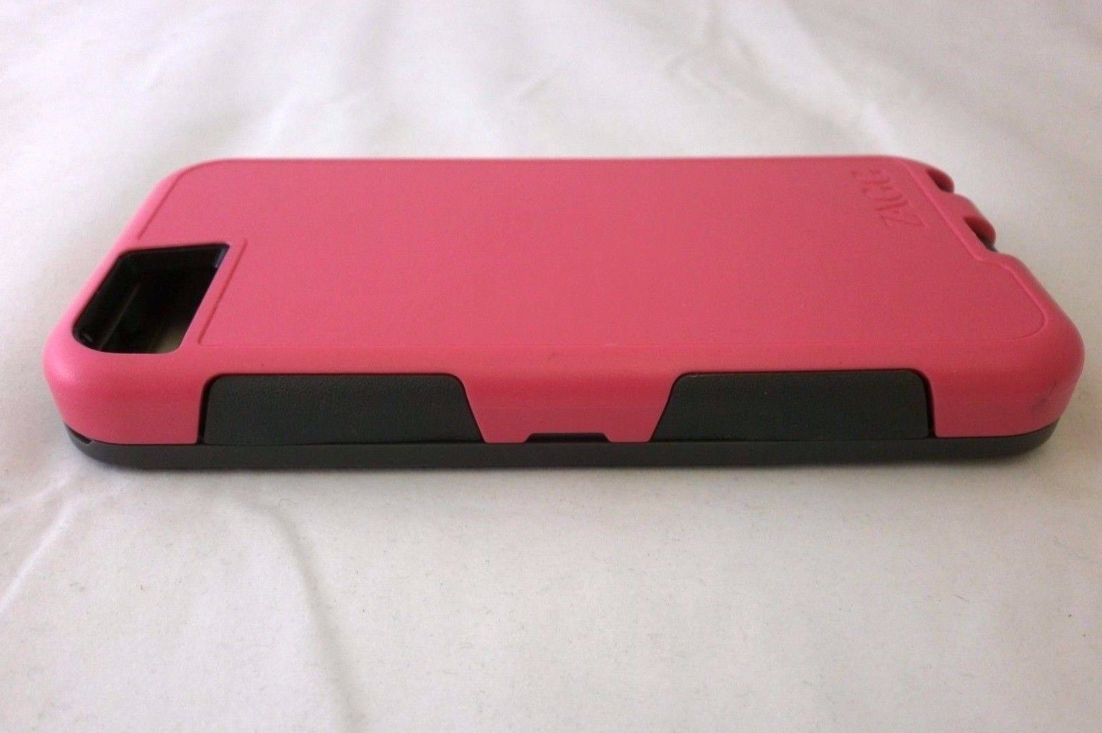 ZAGG InvisibleShield Arsenal Case For Apple iPhone 5/5s Cellphones Pink
