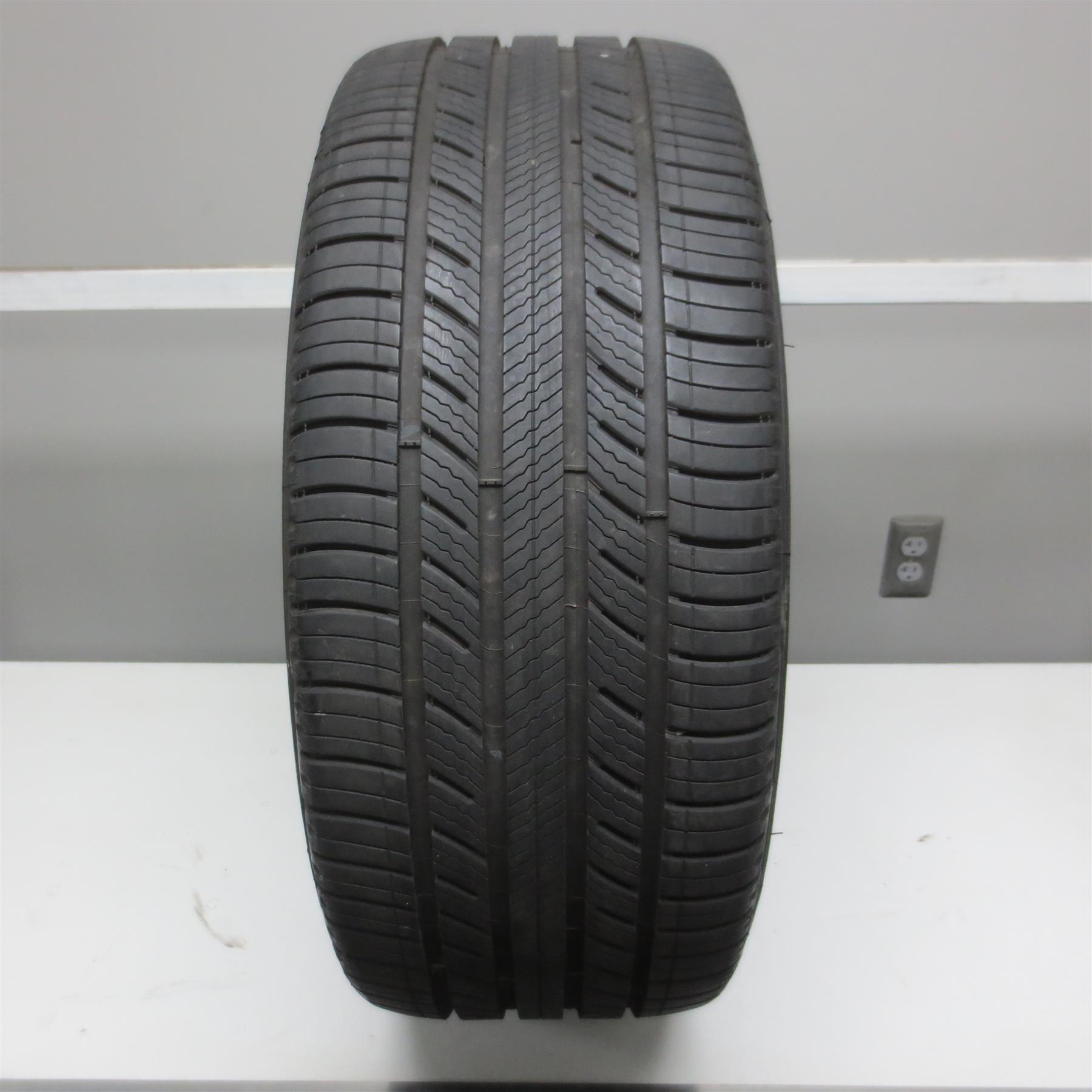 【中古】NEC LL758/BS01W/WJ01BLL758/WJ01PLL758/WJ01RLL758/WJ01W LL770/BS6BLL770/BS6WLL850/WGLL858/WG01LL870/AS LL870/ASLL870/ASLL878/AS 235/45R18 Michelin Premier A/S 94V Used Tire (8/32nd) NO PATCHES
