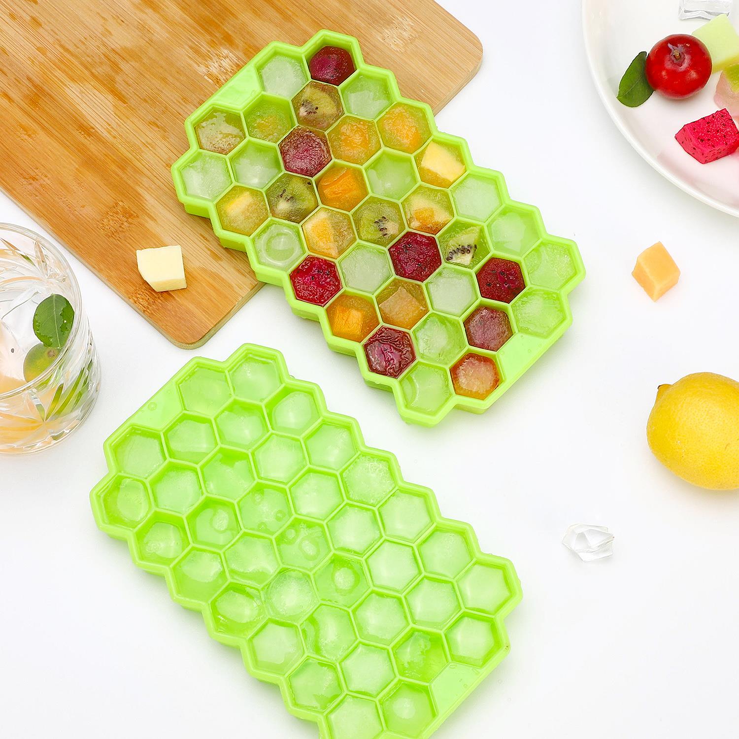 Vinsani 2 Pack Ice Cube Hexagon Silicone Tray with Clear Removable Lids - Picture 20 of 24