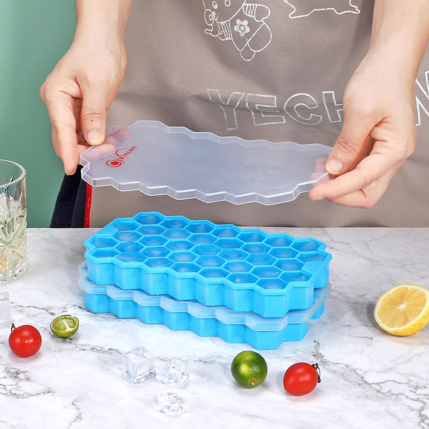 Vinsani 2 Pack Ice Cube Hexagon Silicone Tray with Clear Removable Lids - Picture 6 of 24