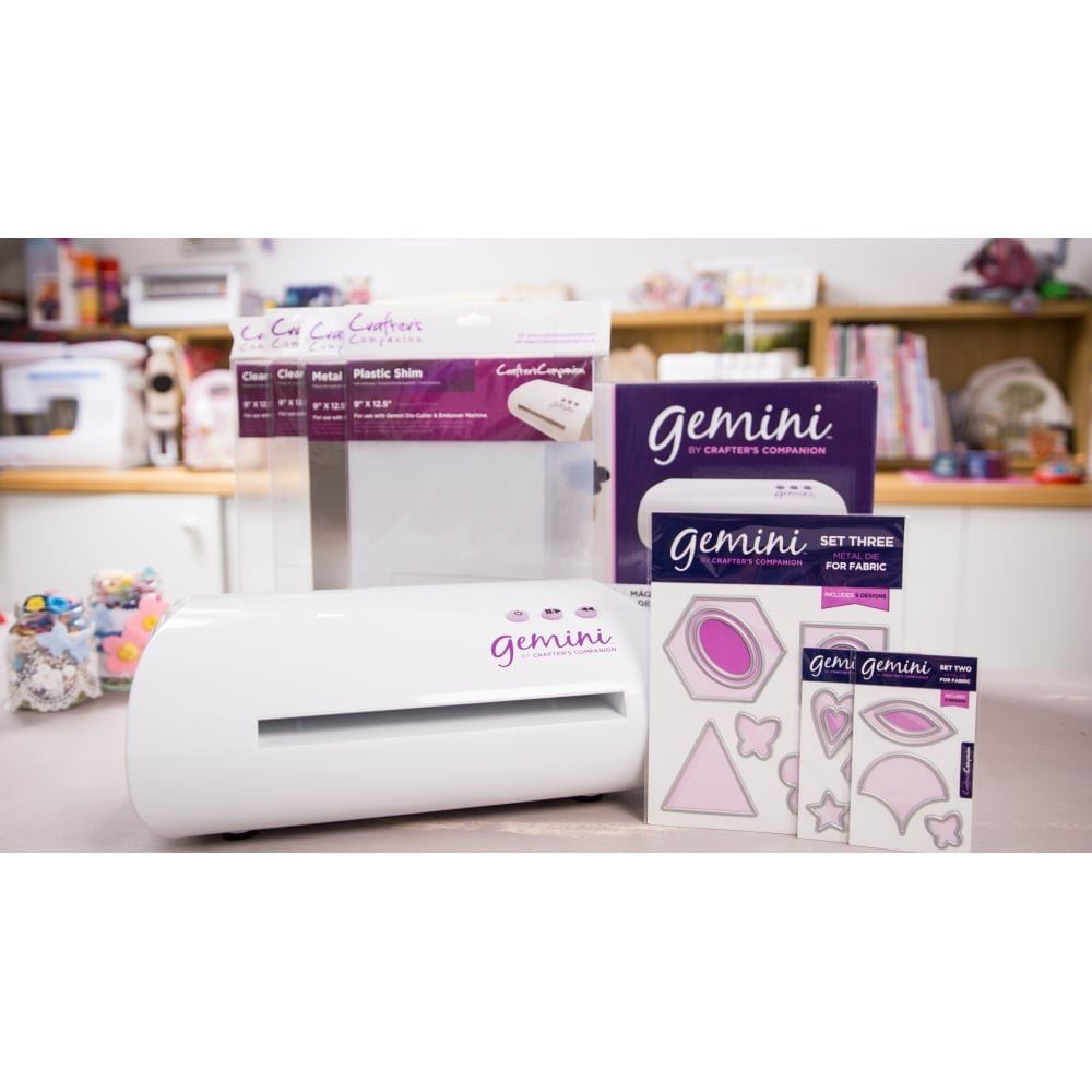 Crafter's Companion Electronic Gemini Die Cutting Machine + Accessories