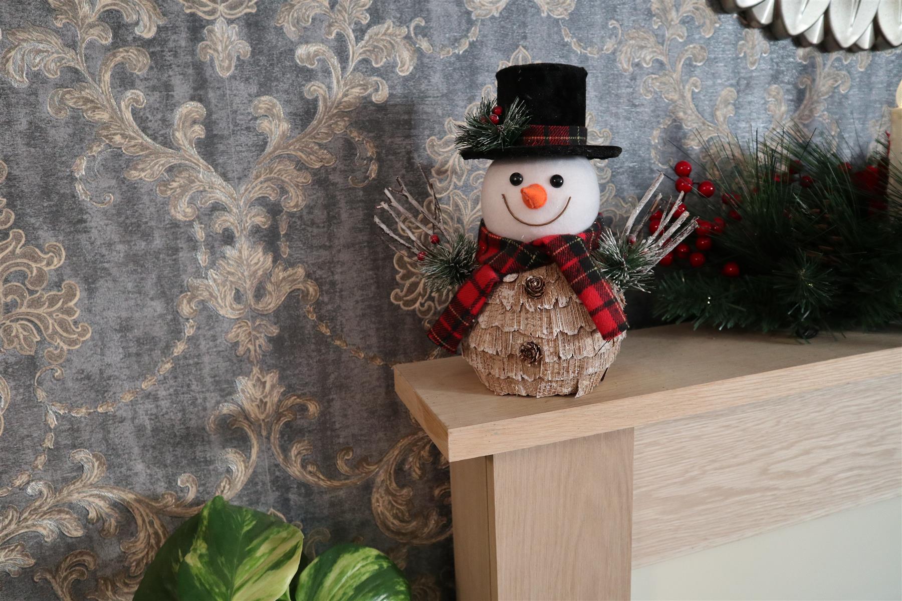 Christmas Figurine Showpieces Xmas Home Office Craft Table Decorations Unique - Picture 28 of 51