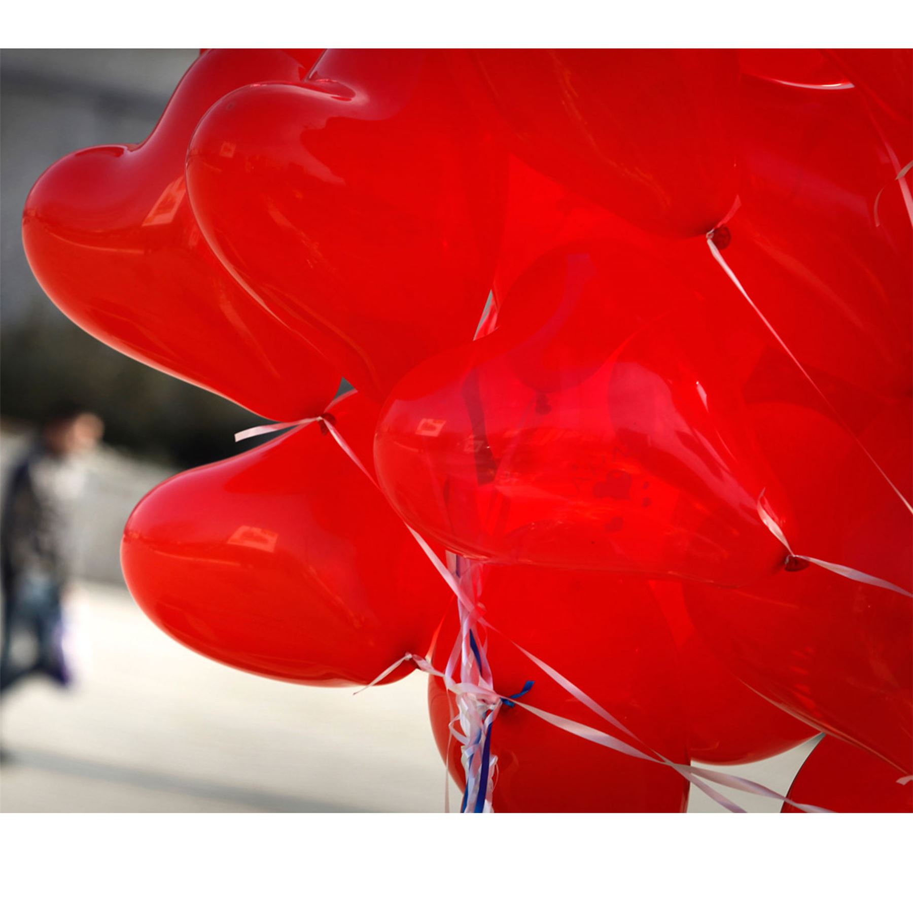 к празднику купили 14 красных воздушных. красный шарик в небе. задачи по шары в мешке. к празднику купили 14 красных воздушных. шары сердца на фотосессию.