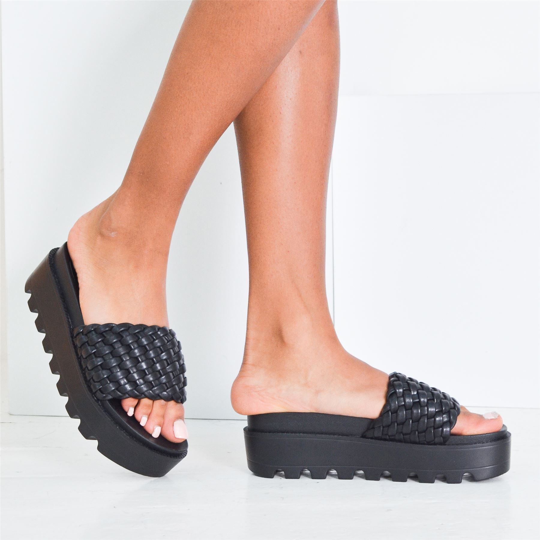 womens padded sliders