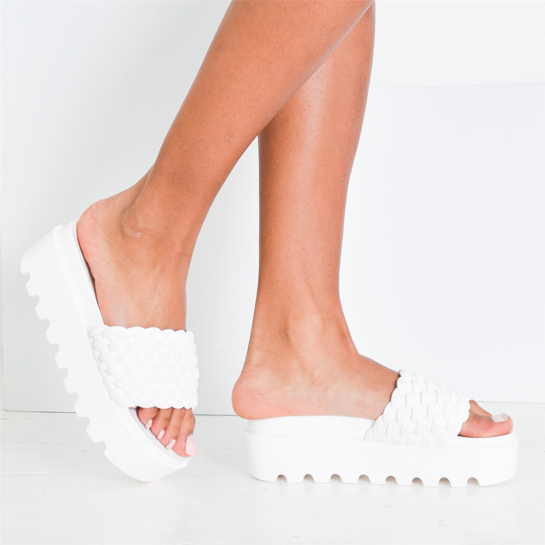 womens padded sliders
