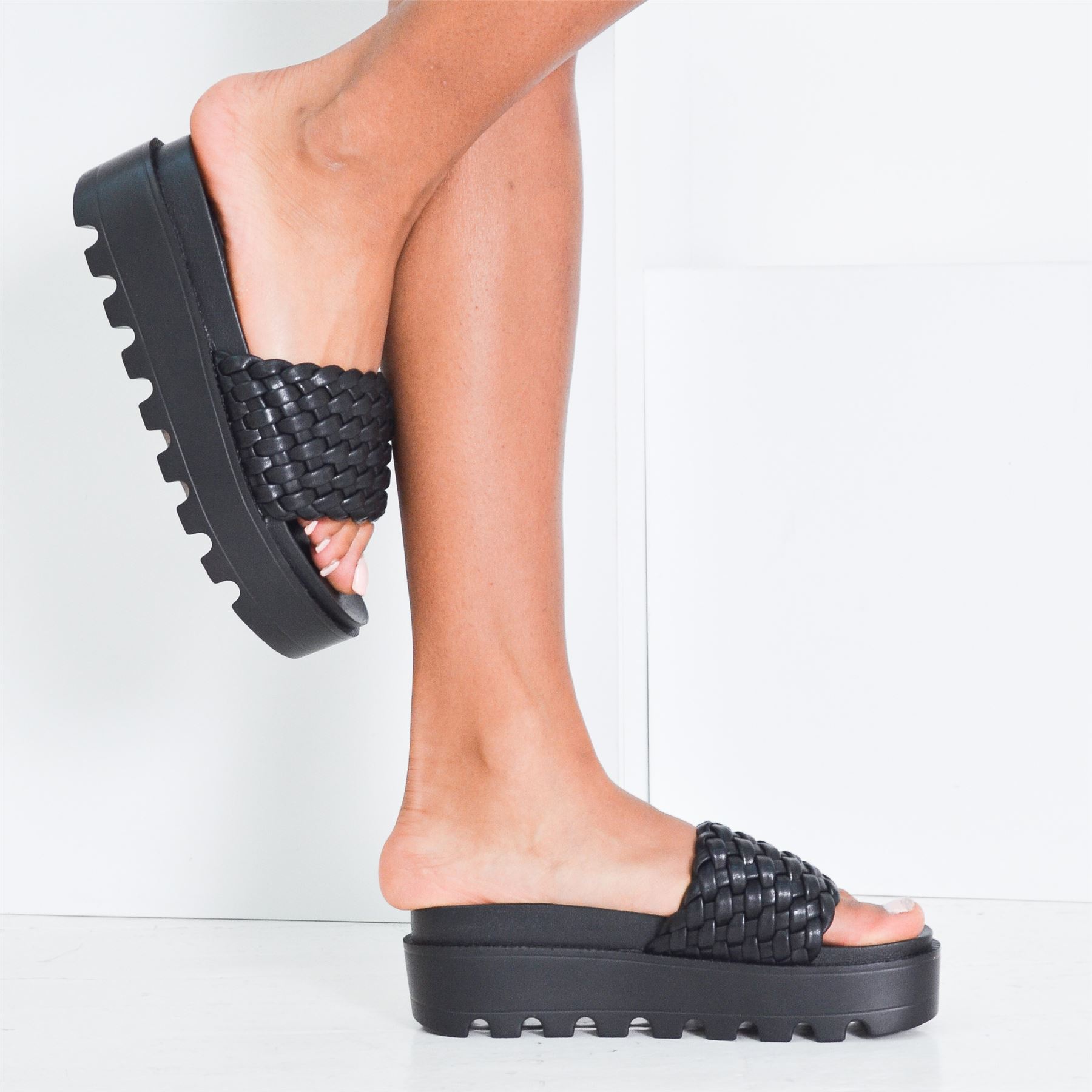 womens padded sliders