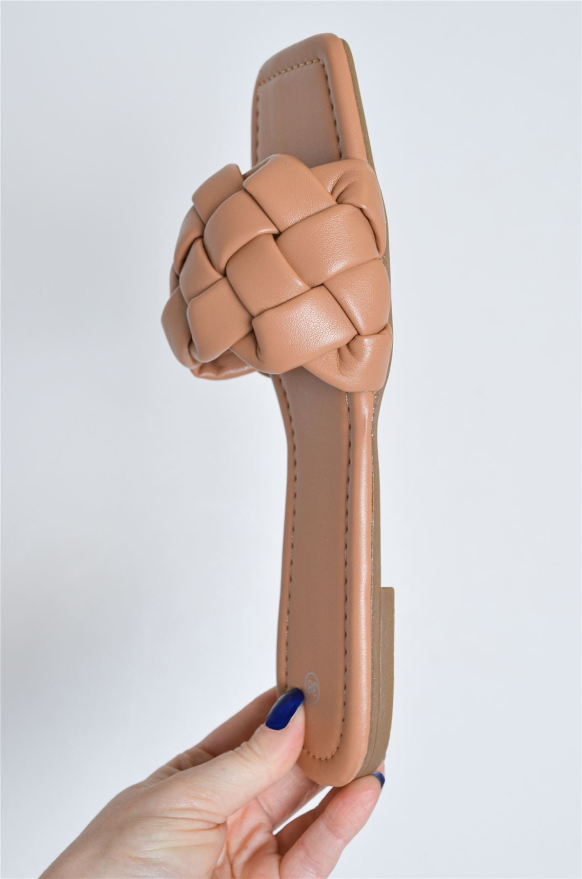 womens padded sliders