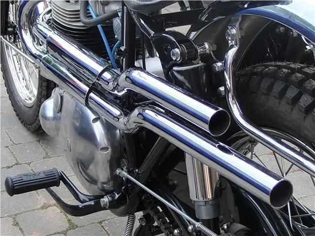 motorcycle exhaust pipe heat shield