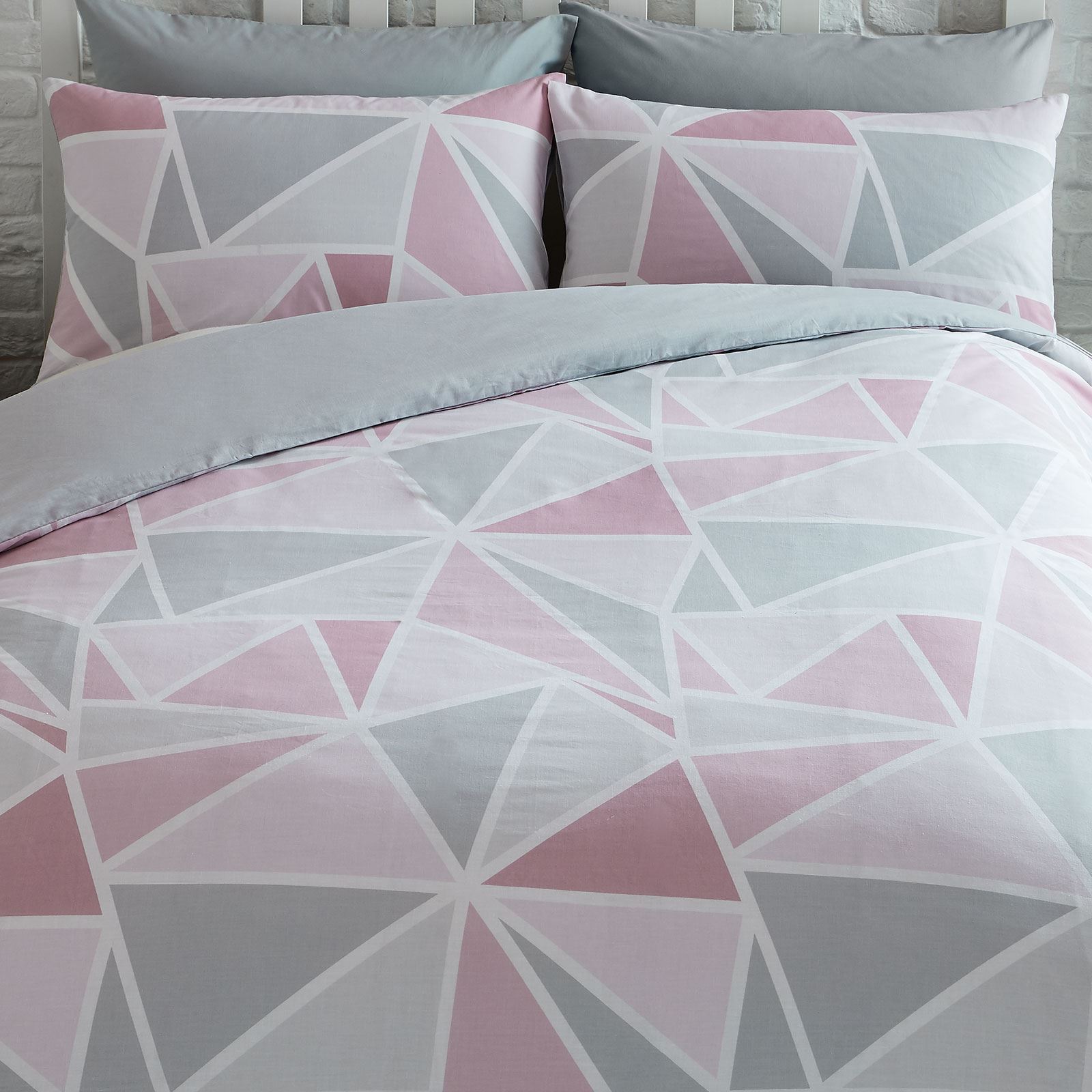 GEOMETRIC METRO TRIANGLE KING SIZE DUVET COVER SET PINK / GREY BEDDING