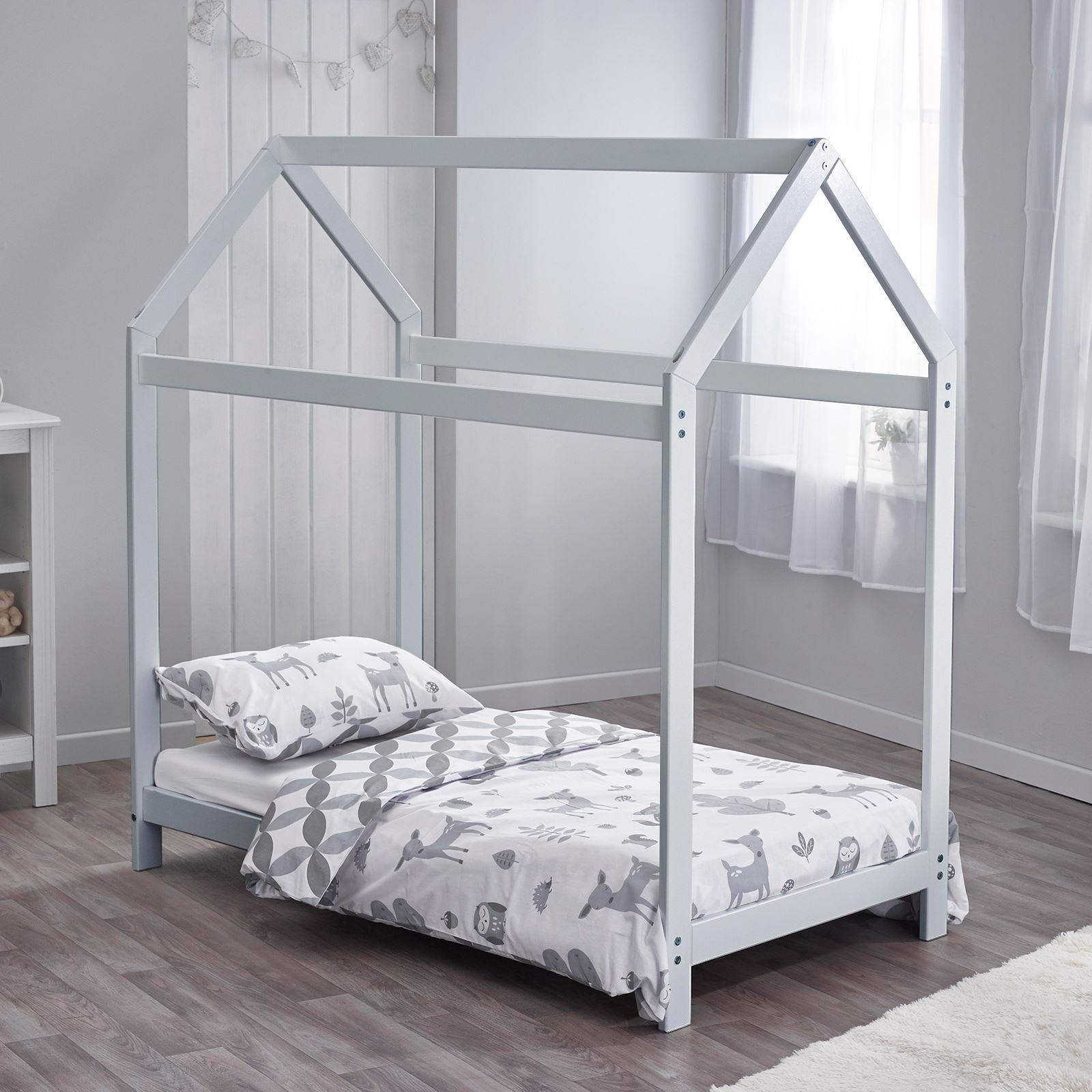 cot house bed