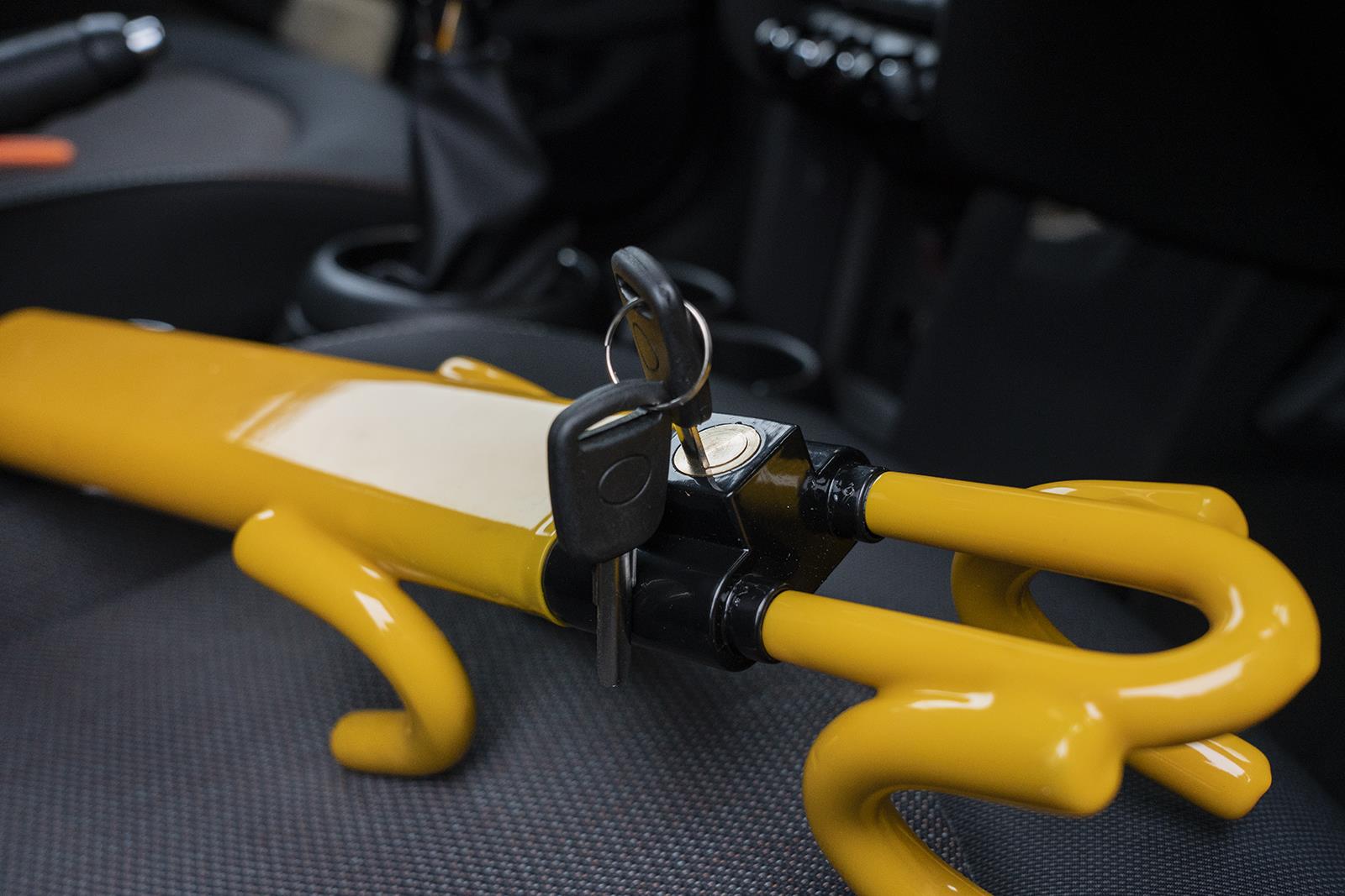 Heavy Duty Steering Wheel Lock High Security Anti Theft Twin Bar Hook