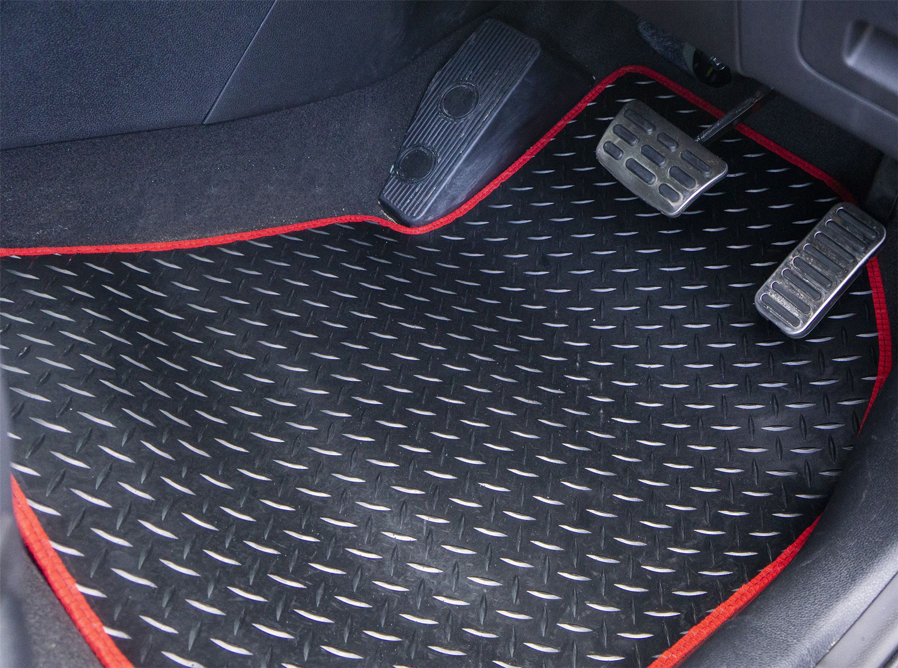 Red Trim Tailored Rubber Car Mats for Citroen C3 Picasso 08> Mpv 4 +2