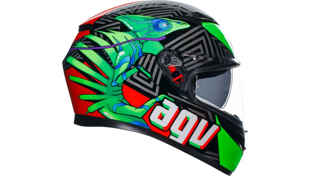 agv corsa pista AGV Corsa R helmet review: Testing AGV's pricey lid on the track