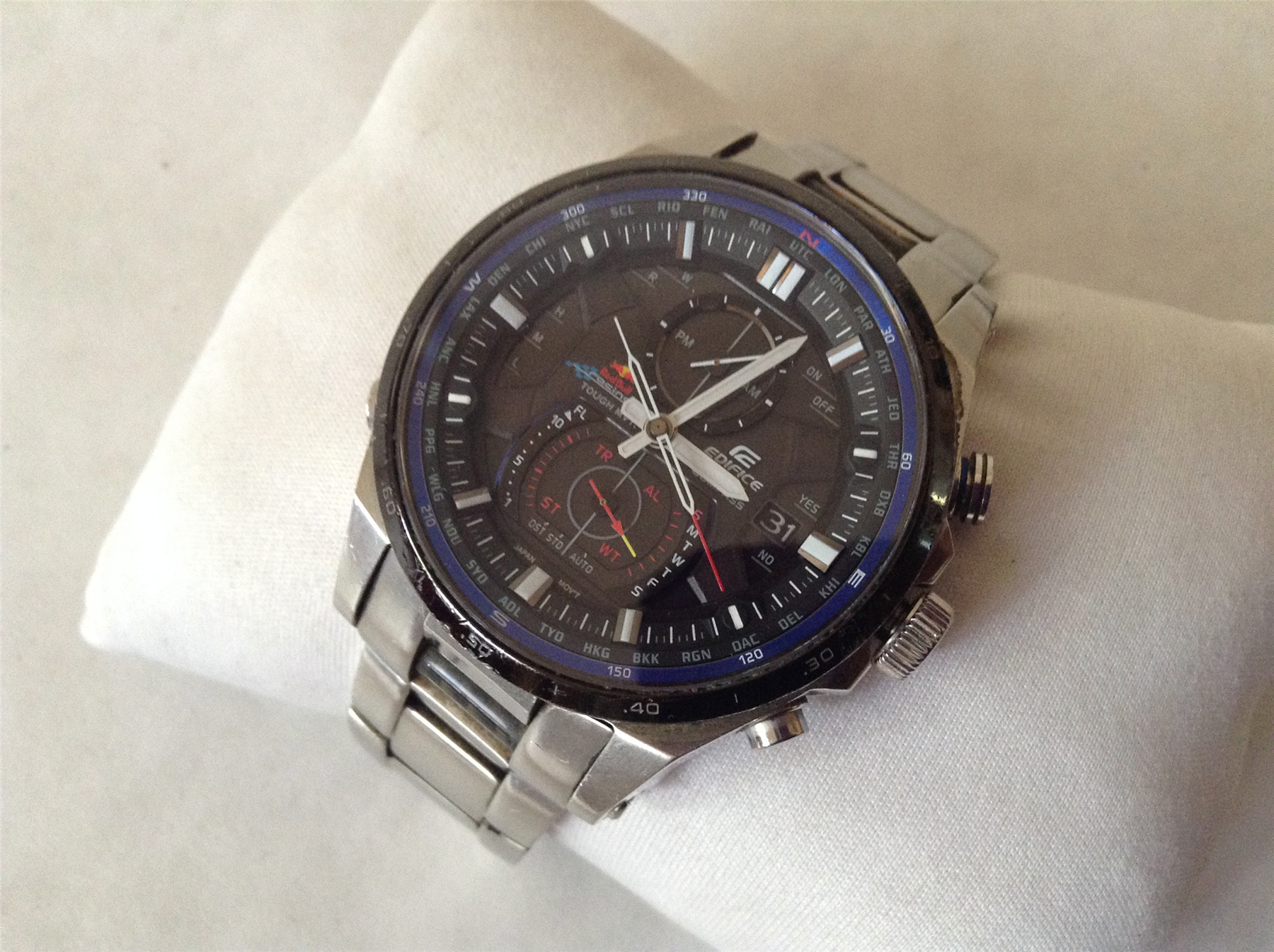 EDIFICE クロノグラフ ラバーベルト 5325 EQW-A1200 耐振動性能と電子コンパスを備えたメタルウオッチ「EDIFICE