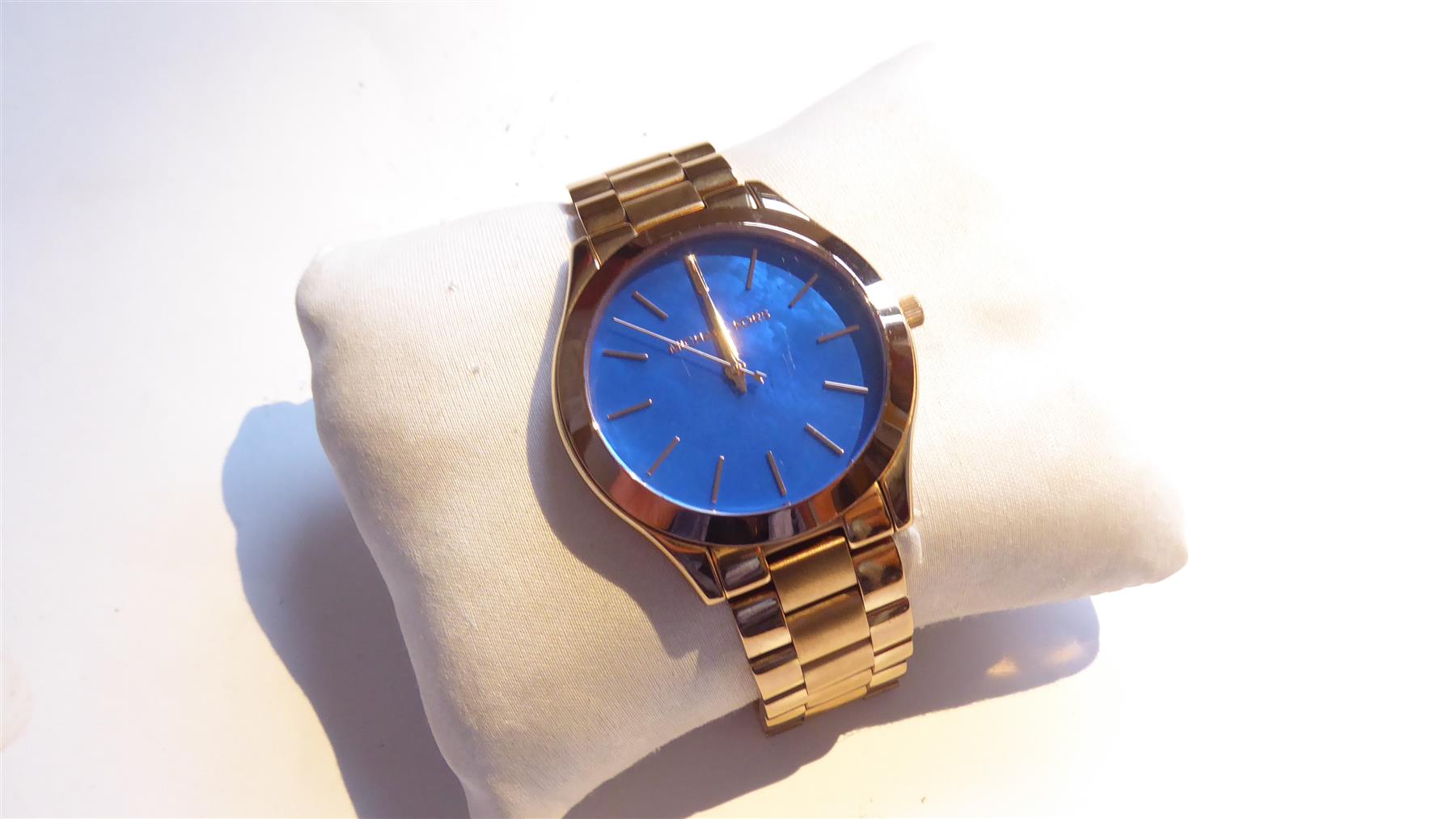 Pre-owned: Michael Kors SLIM Runway Ladies Watch. Rose Gold 