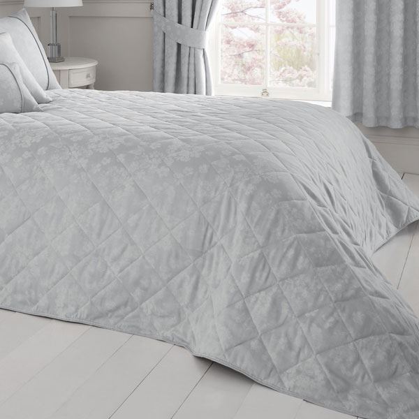 Serene Blossom Floral Jacquard Quilted Bedspread 220x240cm Bedding Coverlet UK