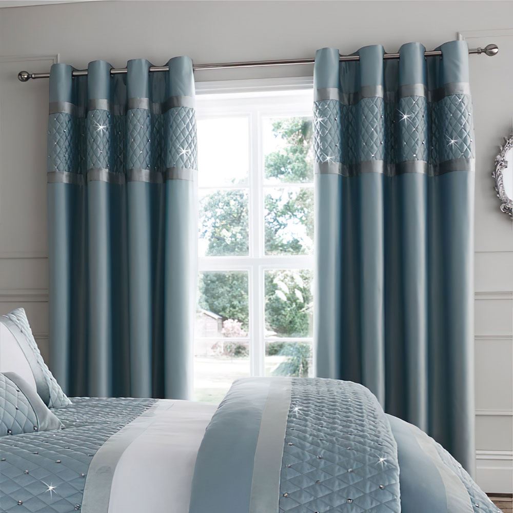 Catherine Lansfield Sequin Cluster Embellished Bedspread 240x260cm Bedding UK - Produktbild 2