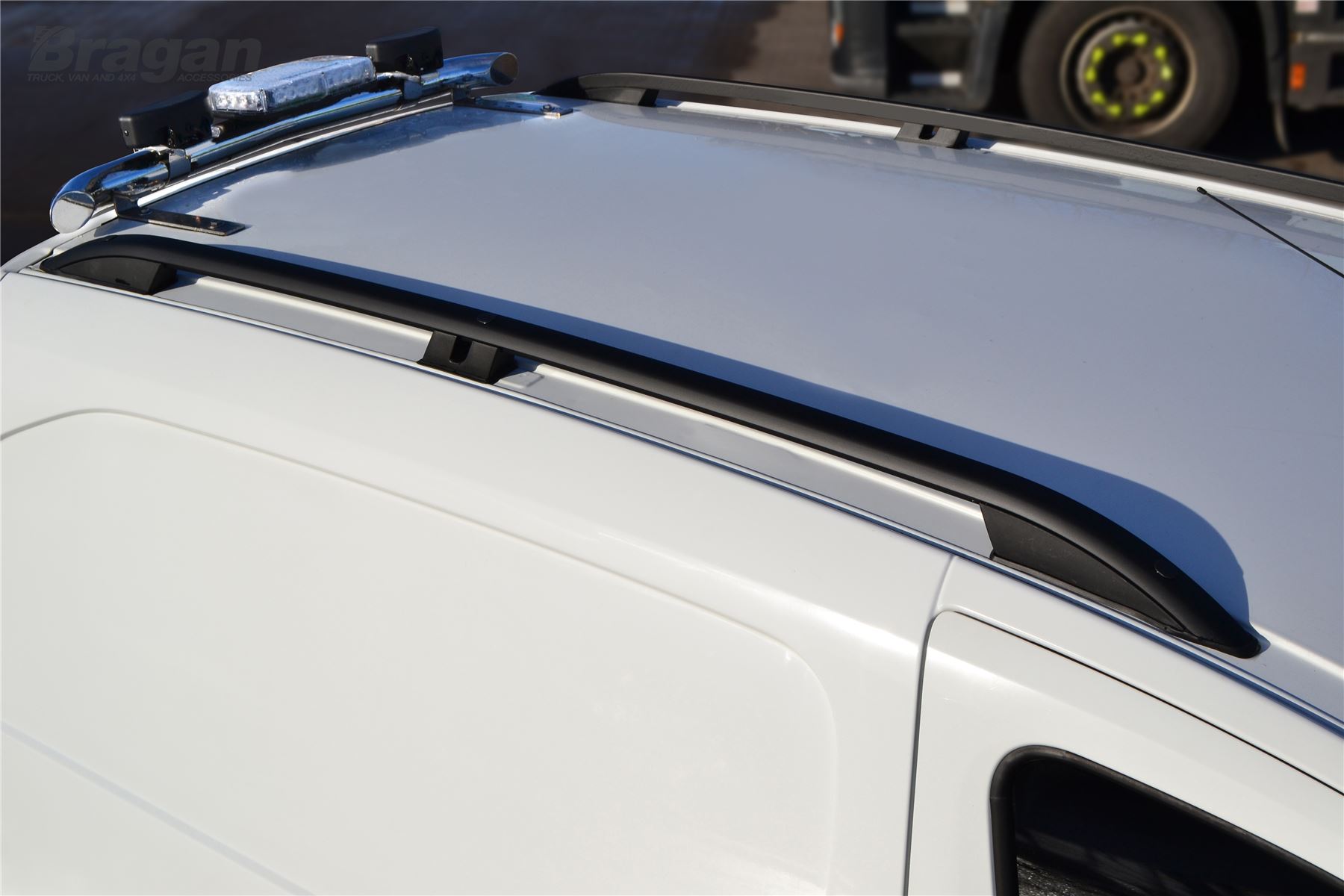 Roof Rails BLACK For Mercedes Vito Viano 20042014 SWB Van Aluminium Rack Bars eBay Roof Rails BLACK For Mercedes Vito Viano 20042014 SWB Van Aluminium Rack Bars eBay