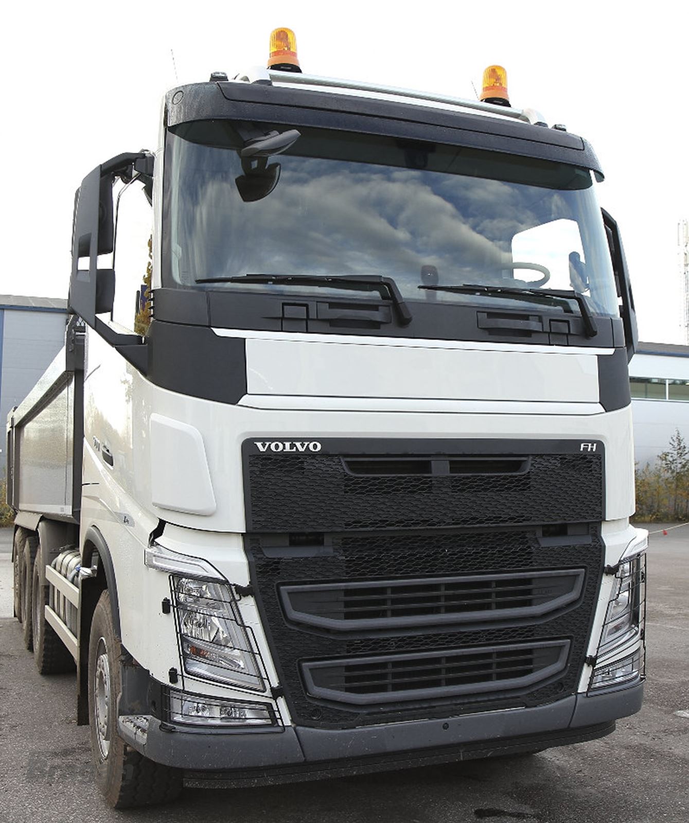 Truck Parts FOR VOLVO FH4 IV EURO 6 FRONT CORNER DEFLECTOR PANEL LEFT