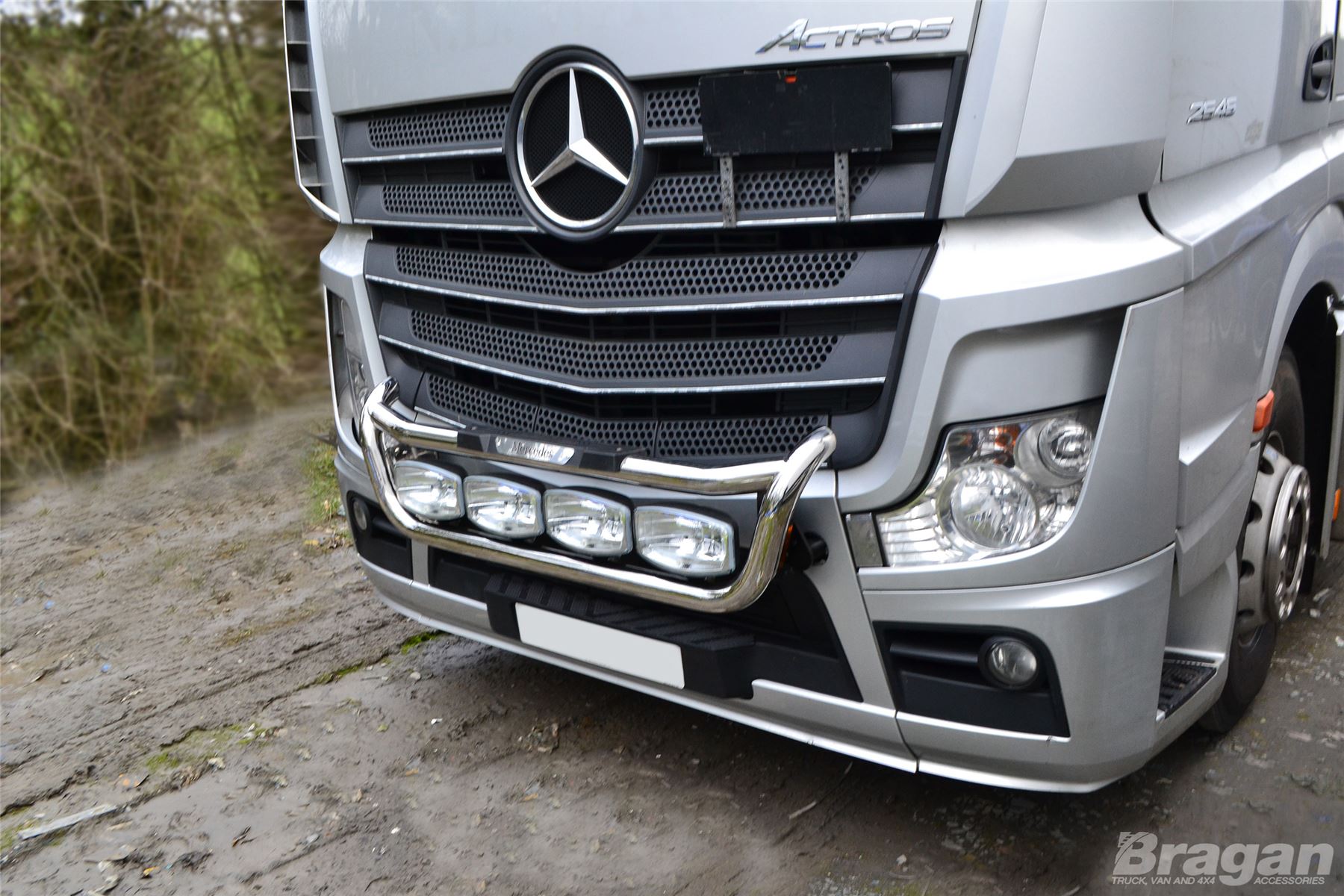 Pour s'adapter MERCEDES ACTROS MP4 Grill bar en acier inoxydable poli