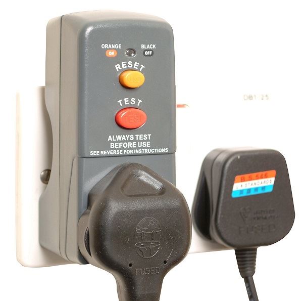 Masterplug ARCDKG RCD Plugin Adapter Circuit Breaker Safety Trip