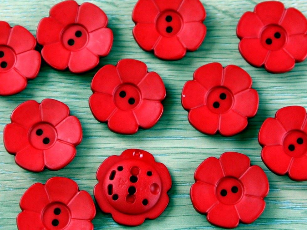 Dill Red Flower Plastic Buttons (Value Pack)
