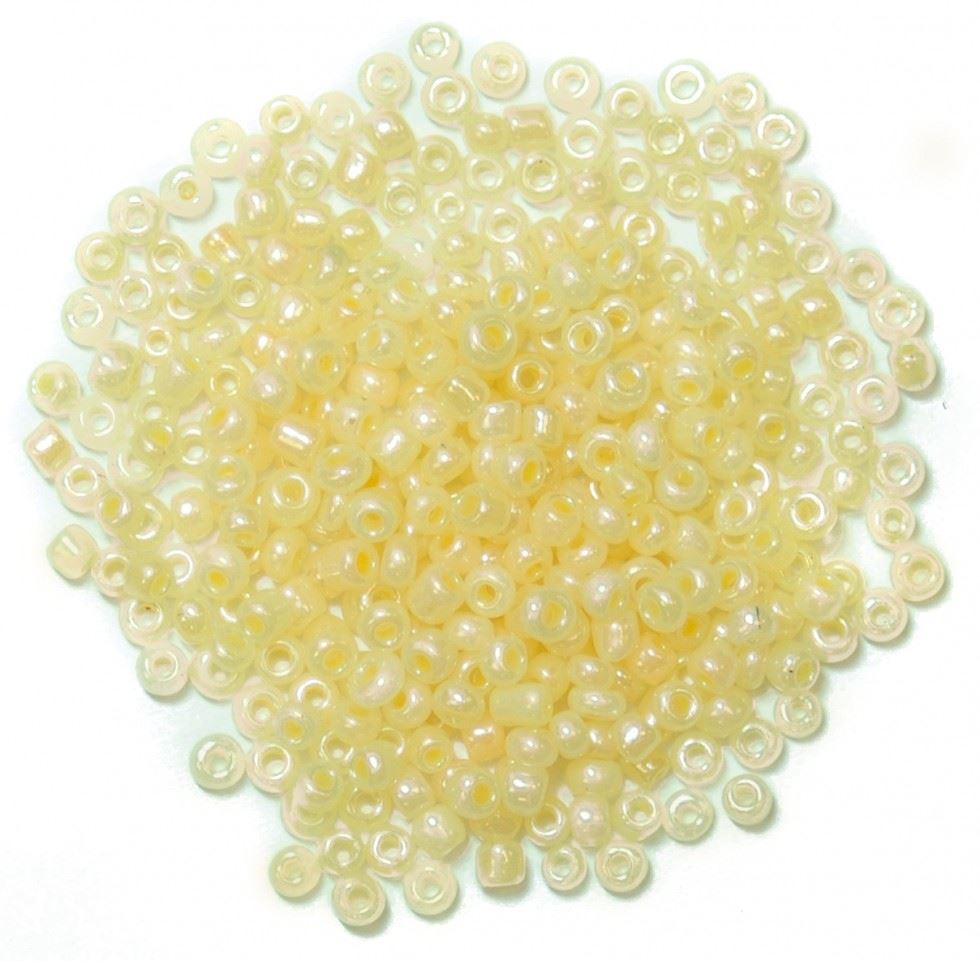 Craft Factory Peach Glass Seed Beads