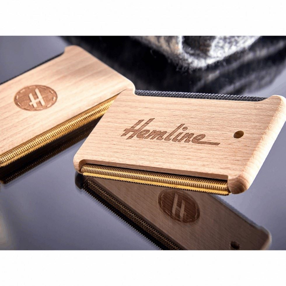 Image of Hemline Wooden Fabric & Wool Comb