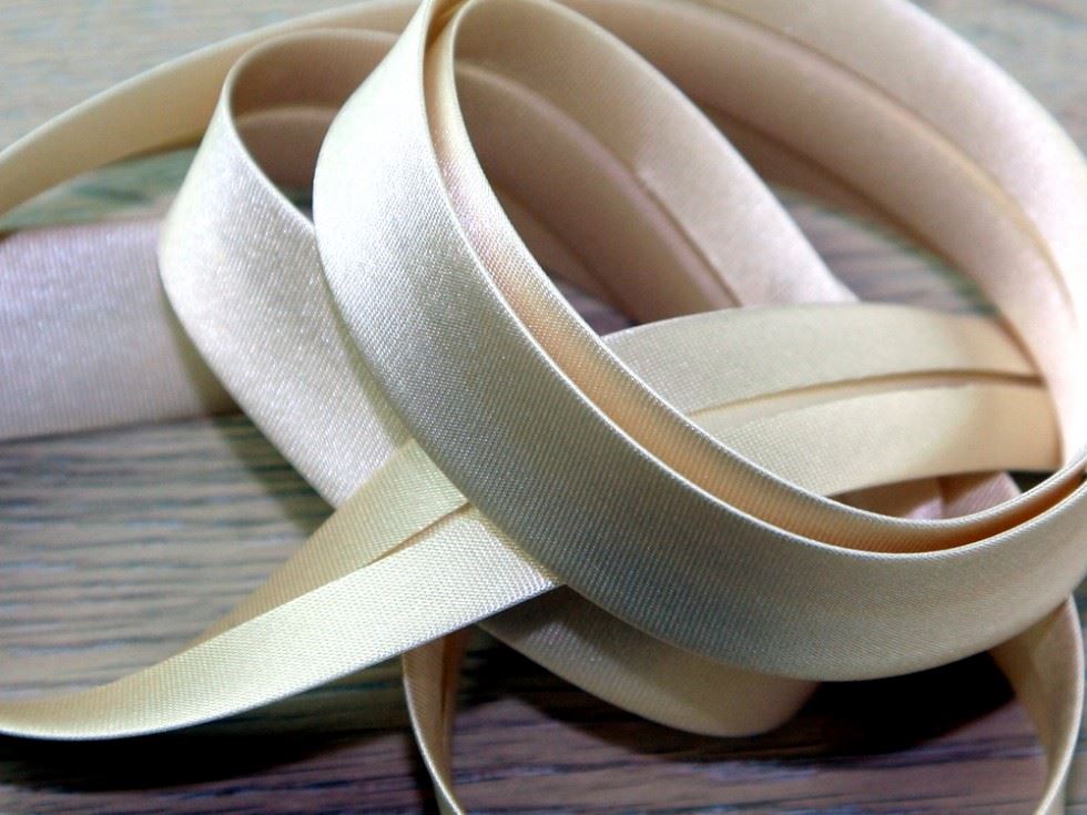Prym Beige Duchesse Satin Bias Binding Tape